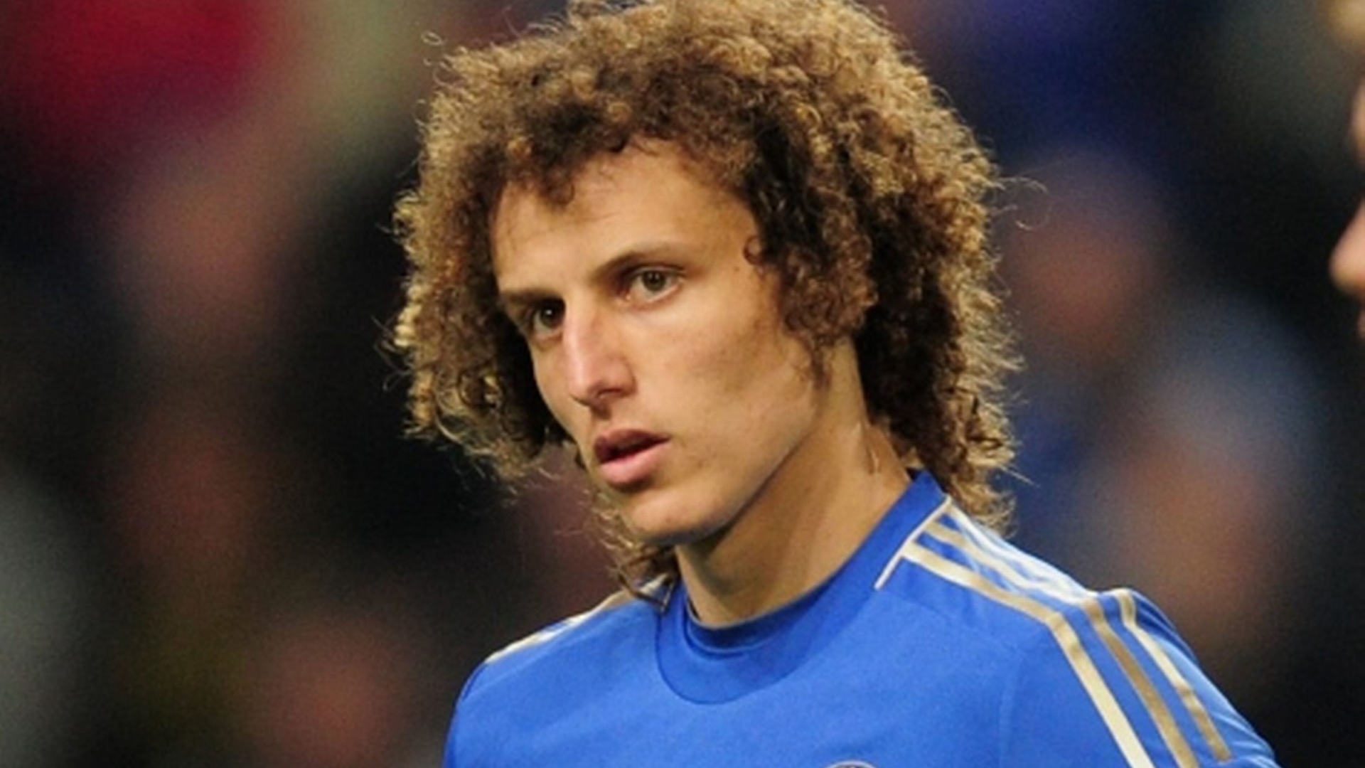 Лучший защитник Челси Давид Луис крупным планом