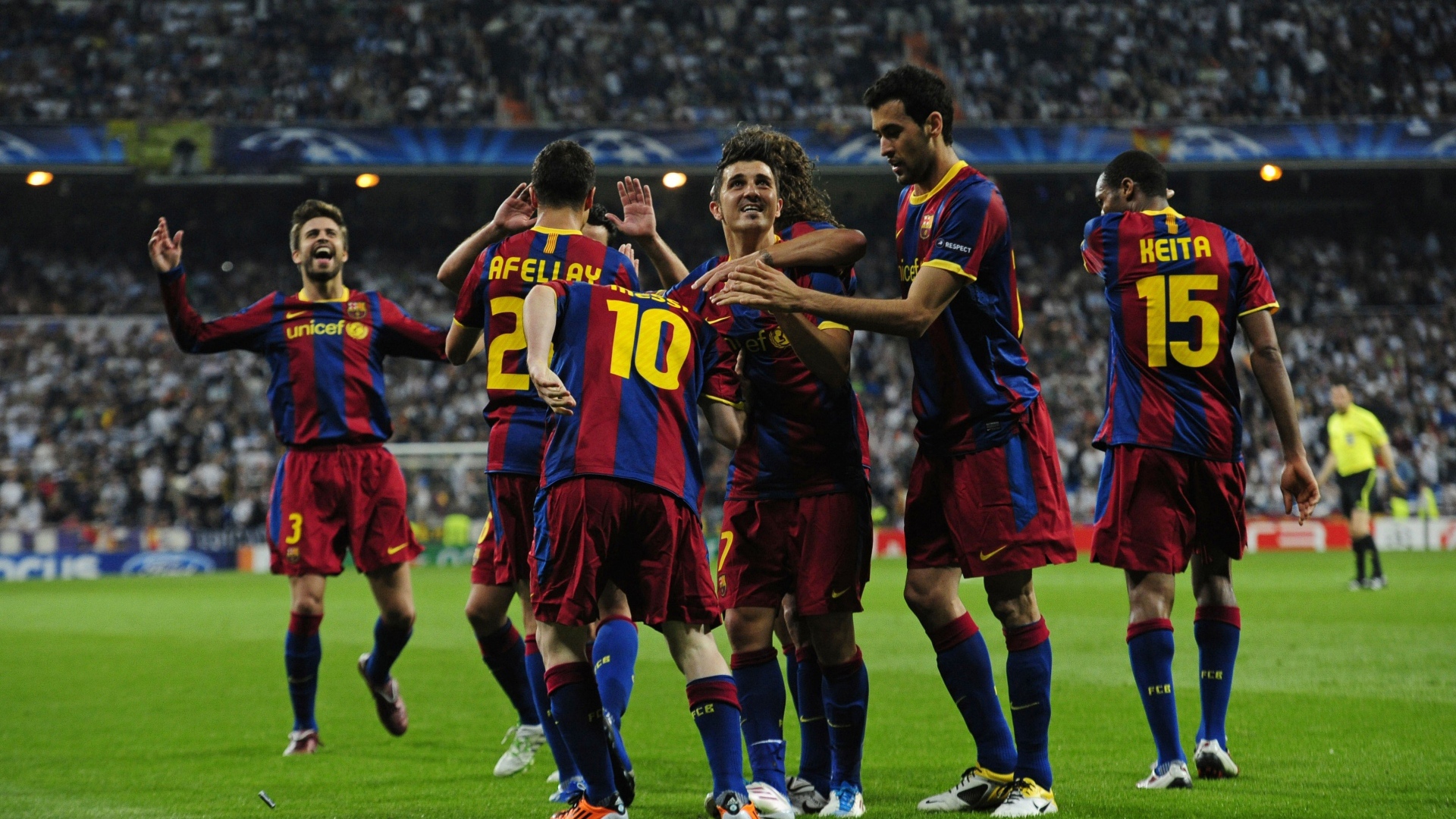 Лучший игрок Барселоны Серхио Бускетс и его команда