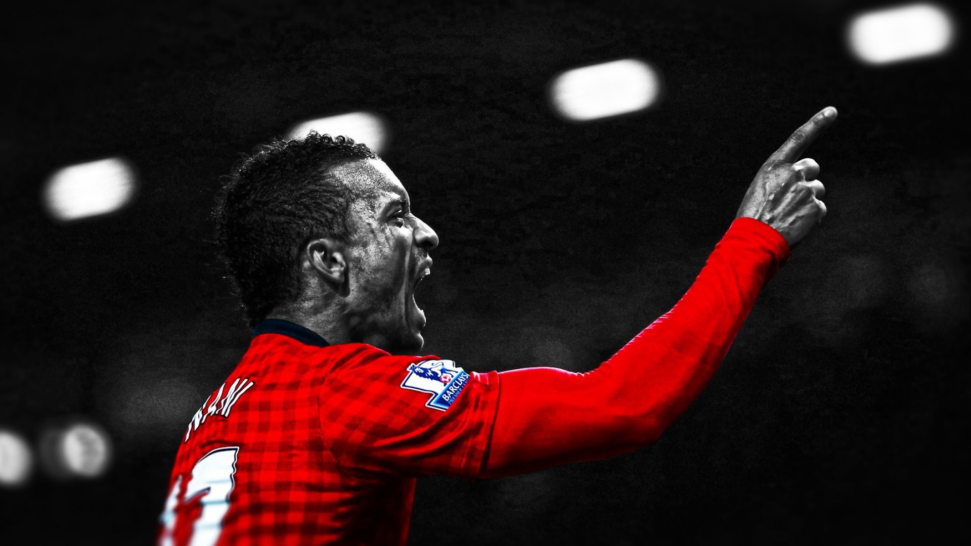  Полузащитник Манчестер Юнайтед Луиш Нани после победы