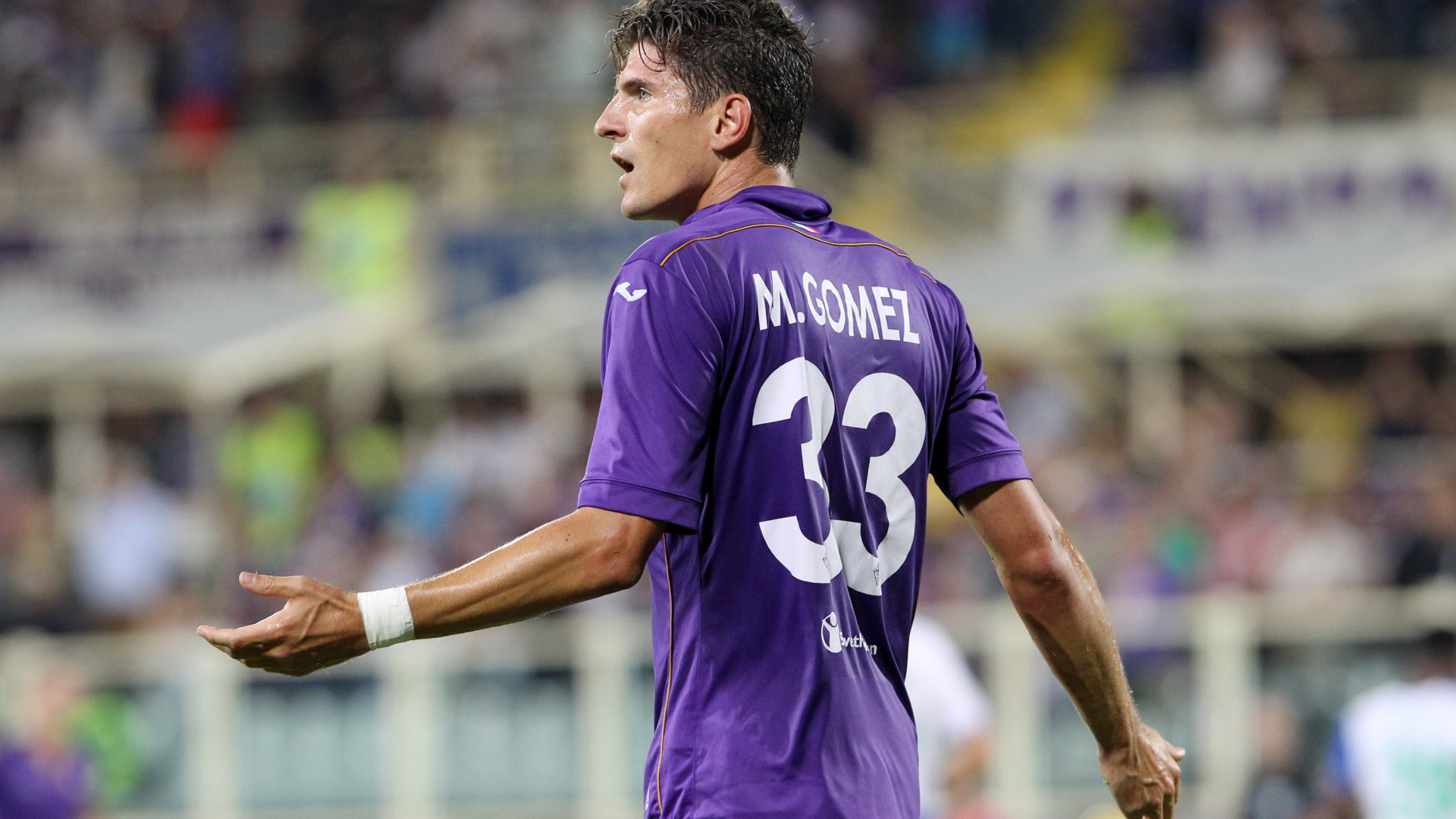 Игрок номер 23 из Фиорентина Марио Гомес