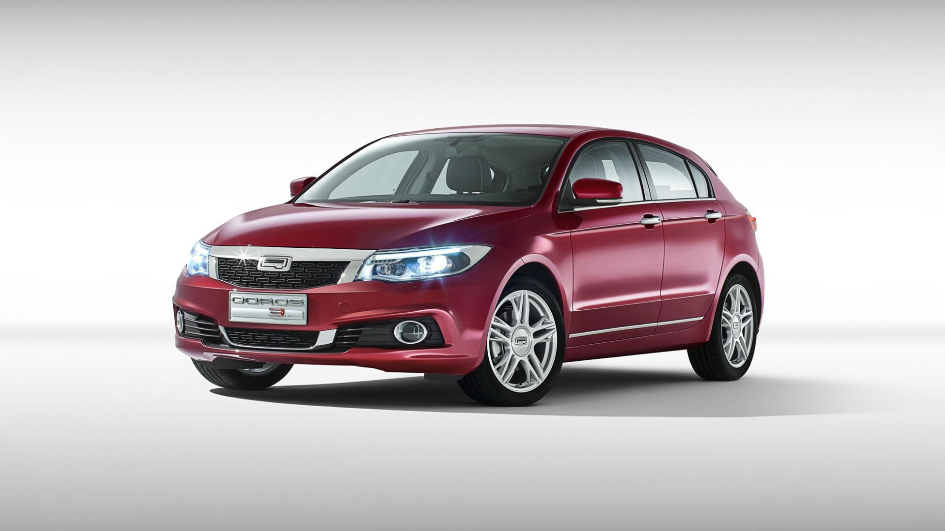 Надежный автомобиль Qoros 3 2014