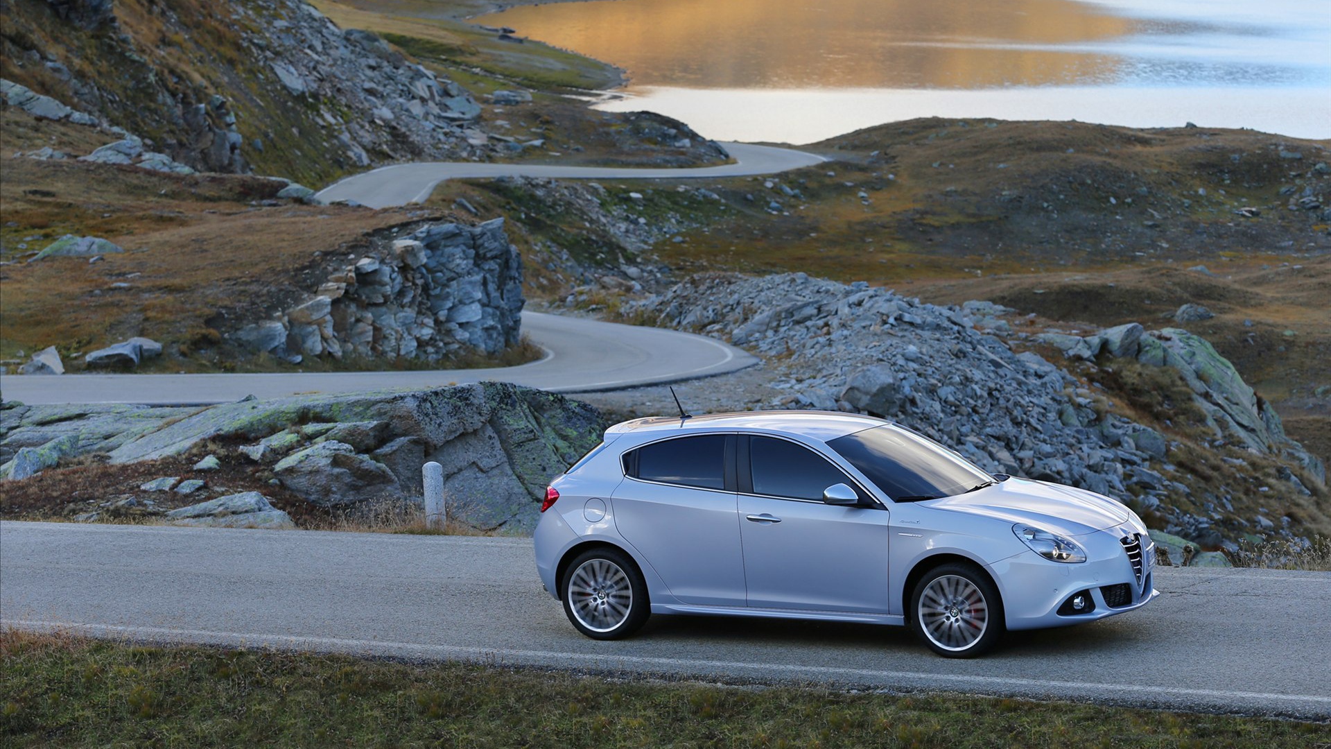 Фото автомобиля Alfa Romeo giulietta 2014