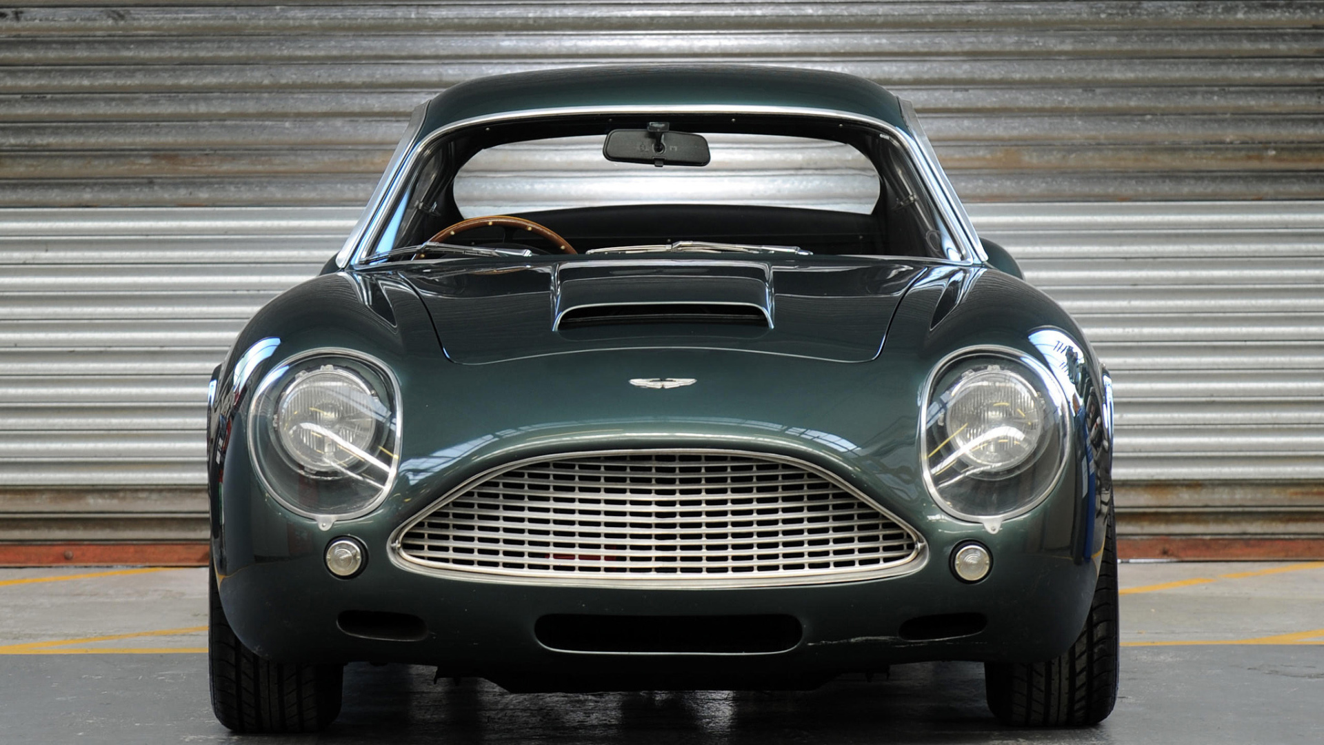 Дизайн автомобиля Aston Martin db4