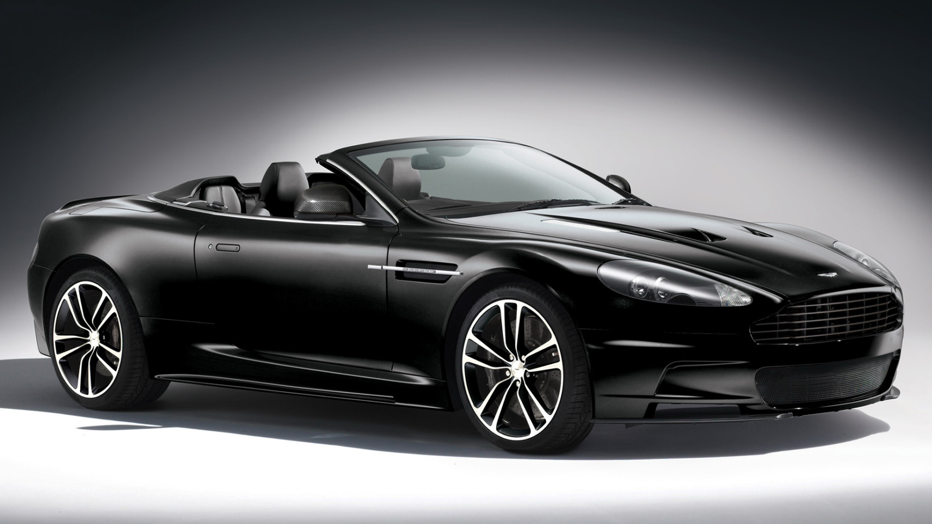 Дизайн автомобиля Aston Martin volante