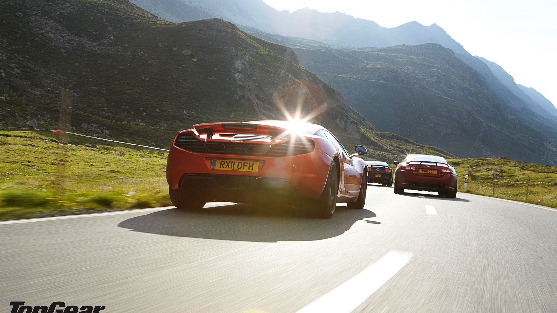 Фото автомобиля Aston Martin top gear