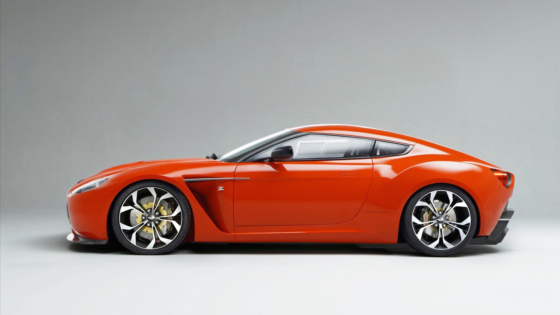 Тест драйв автомобиля Aston Martin zagato