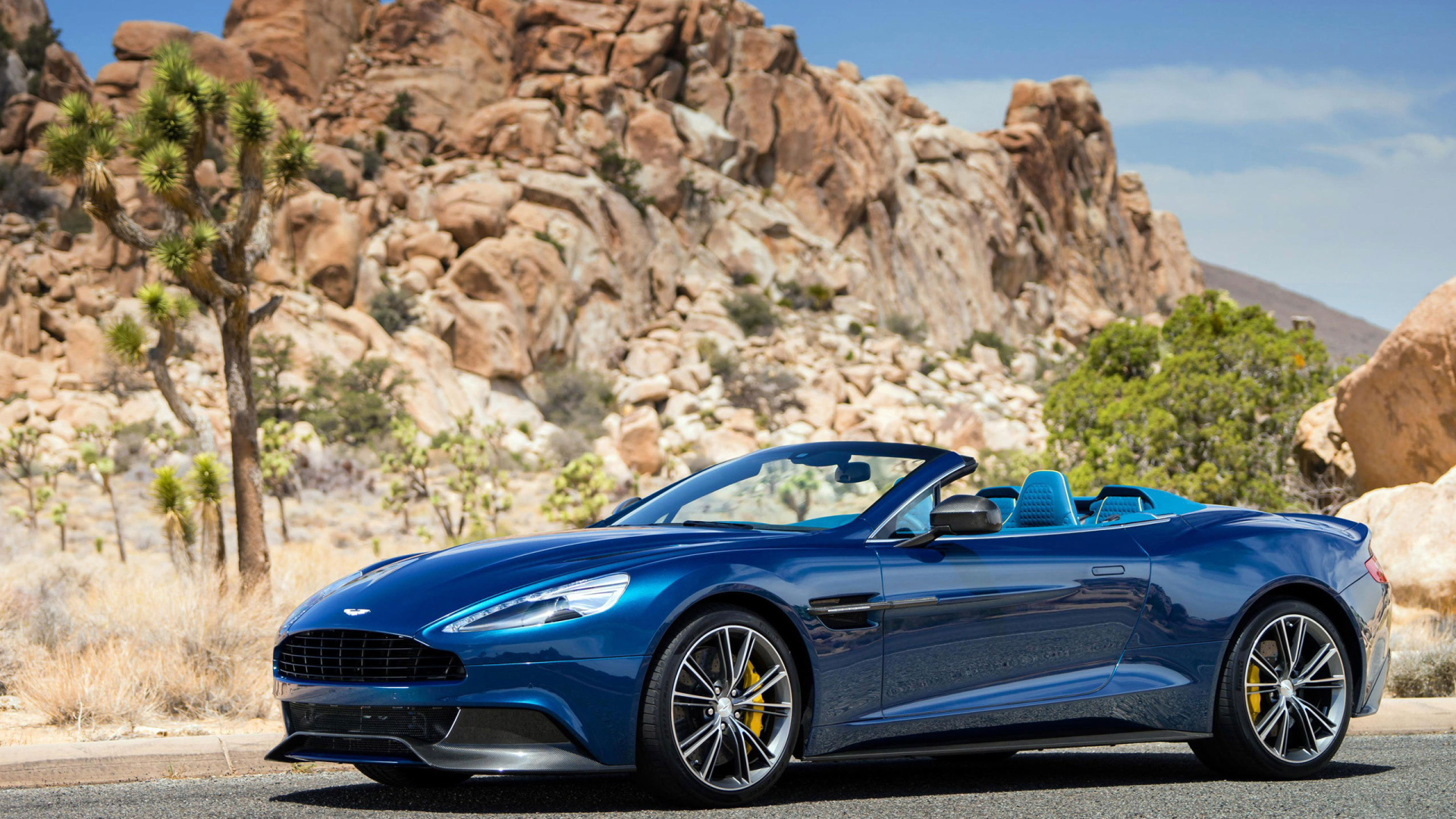 Новая машина Aston Martin 2014