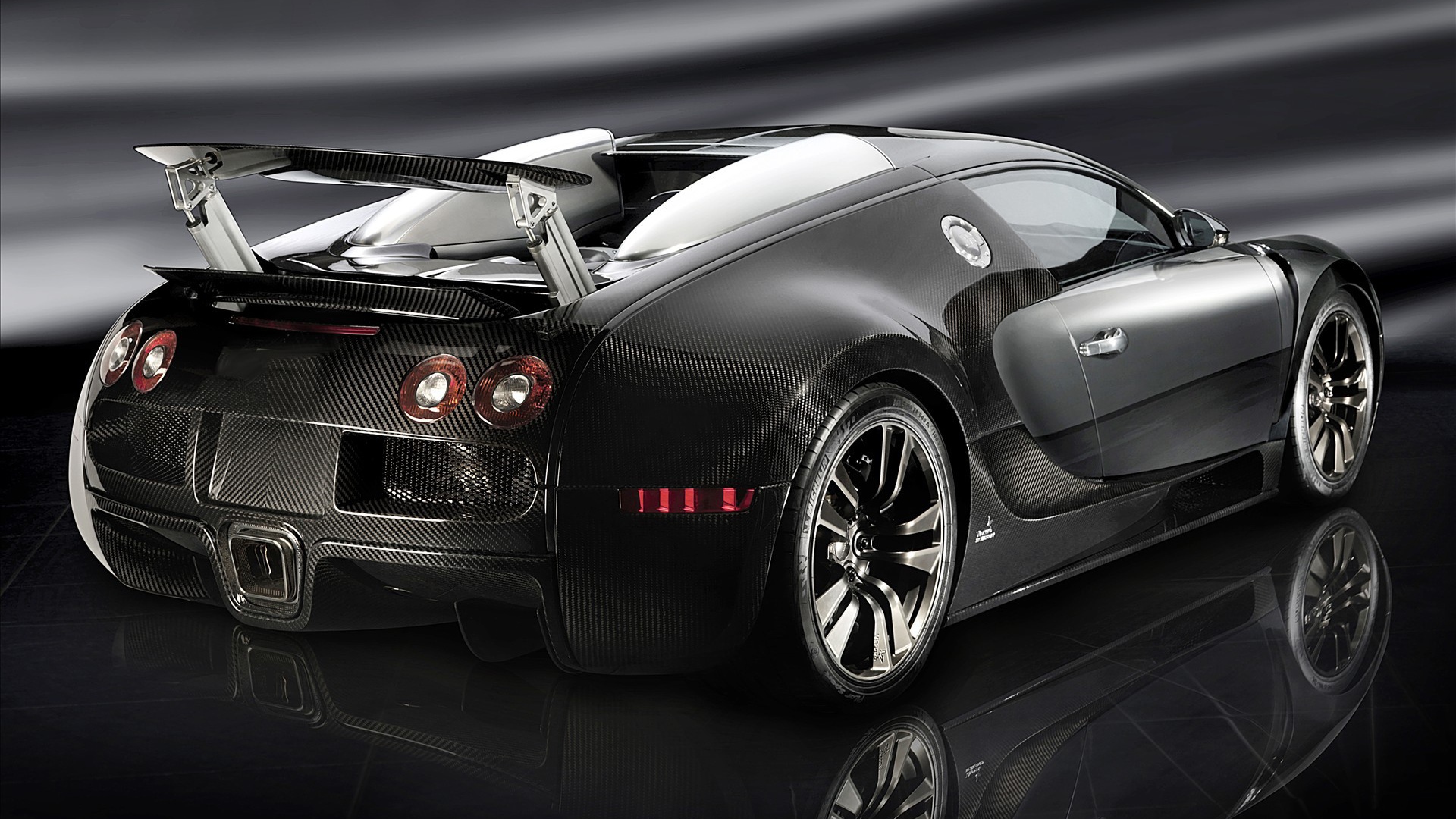 Черный Bugatti Veyron supersport 16.4