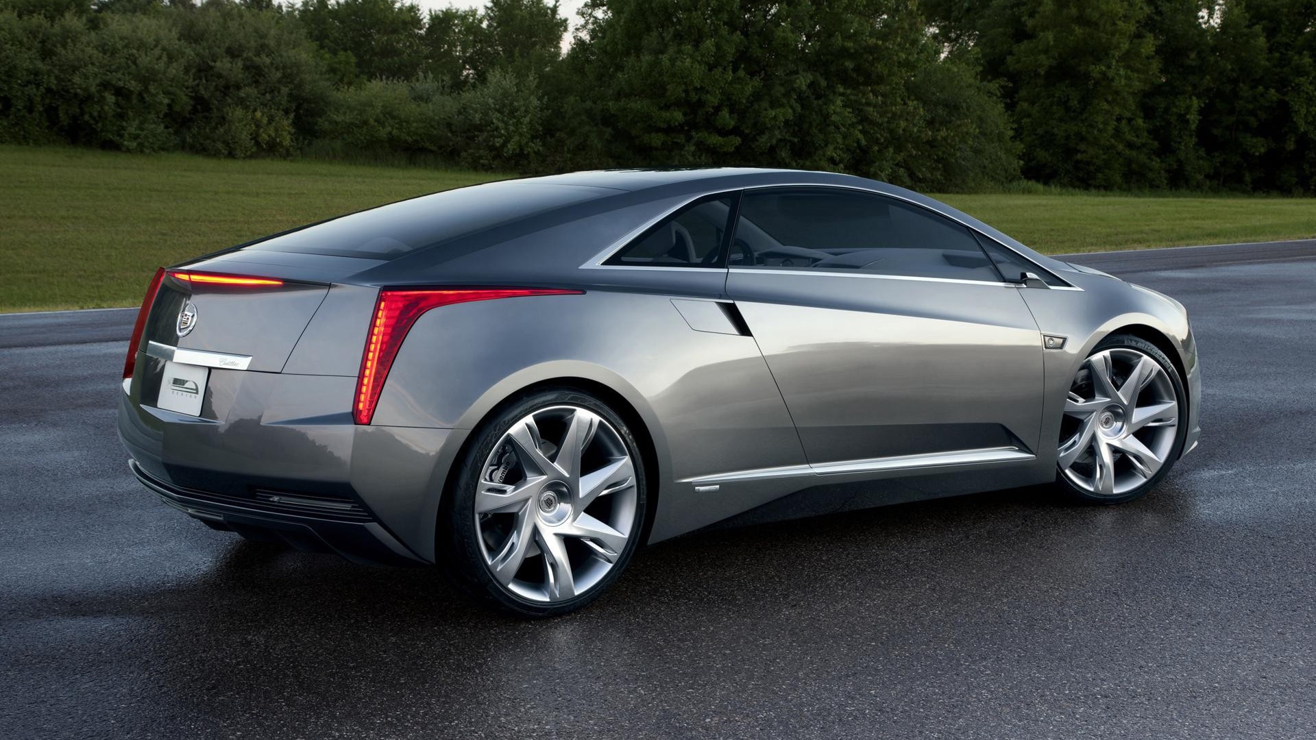 Автомобиль марки Cadillac модели ERL 2014 года