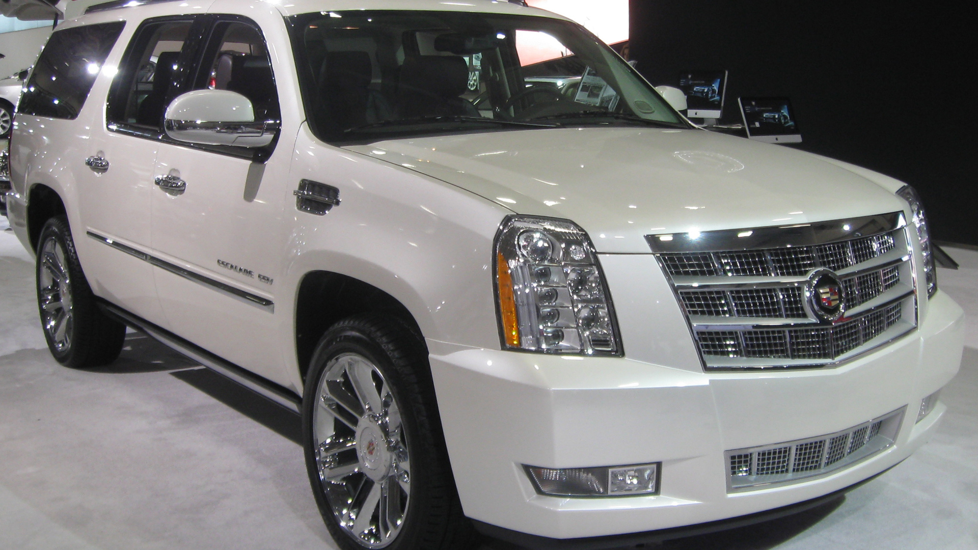 Великолепный Cadillac Escalade 2014
