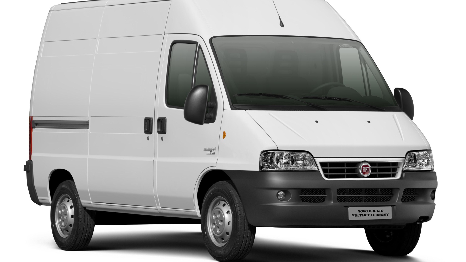 Красивый автомобиль Fiat Ducato