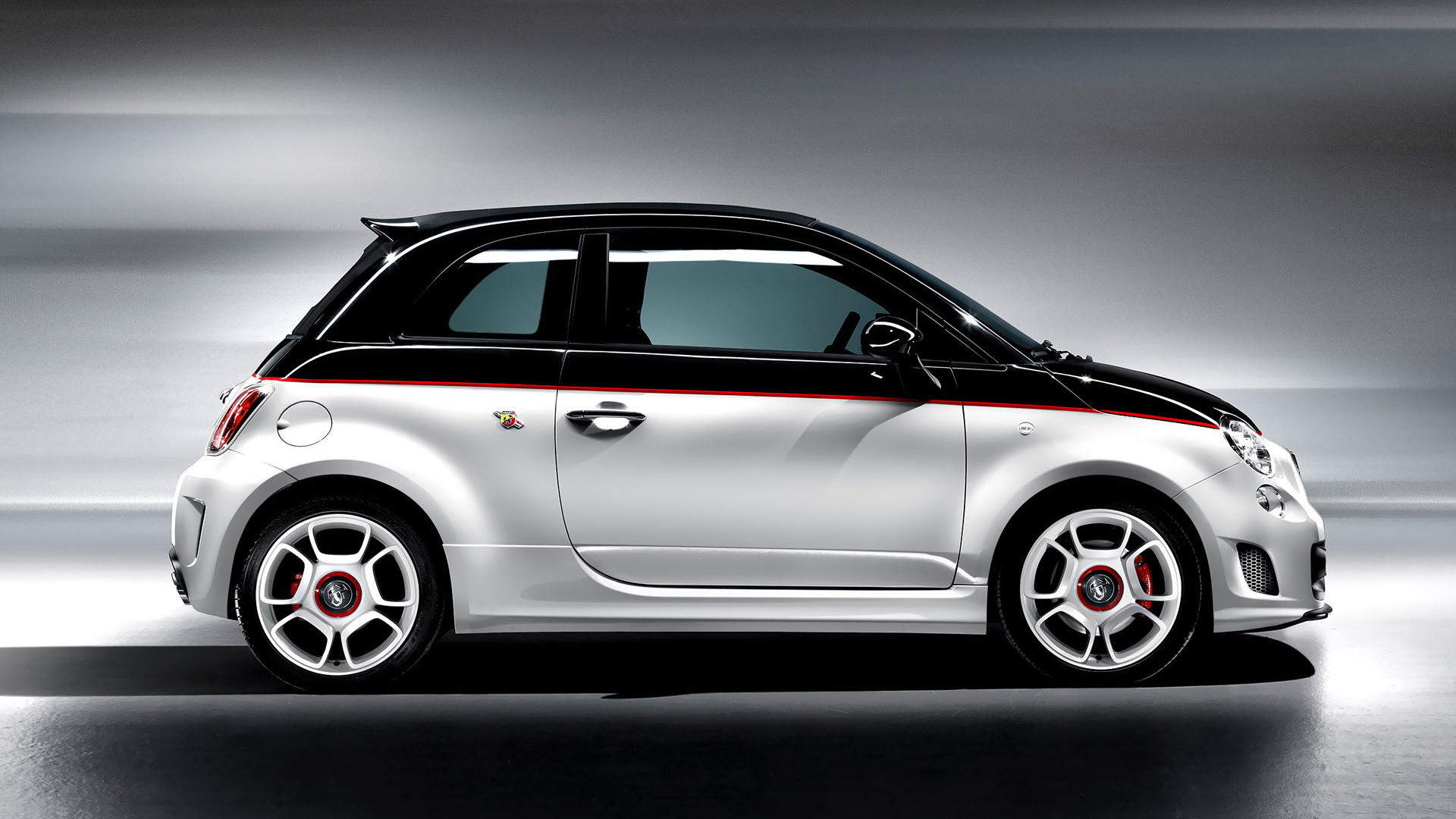 Новая машина Fiat 500