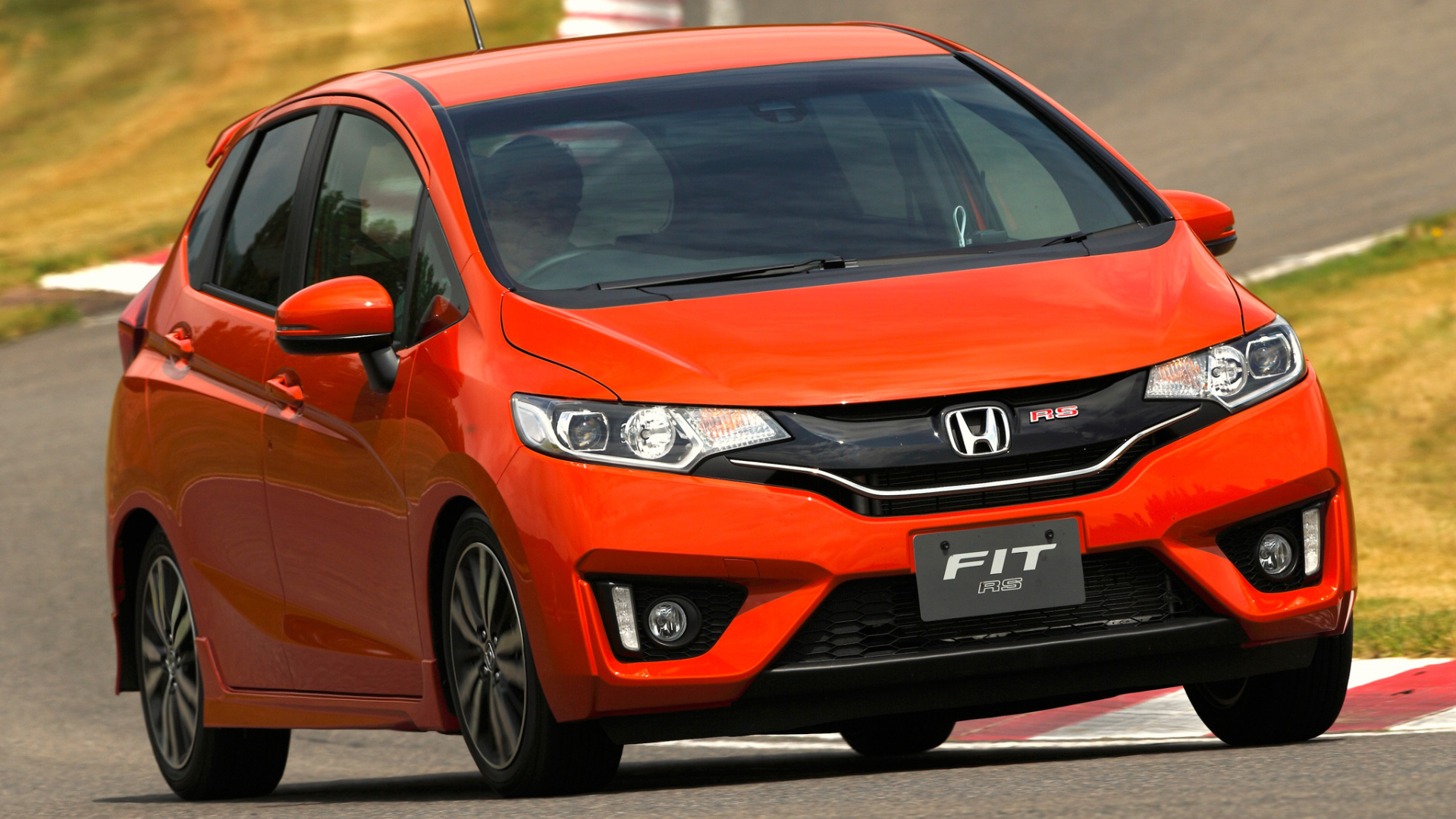 Новая машина Honda Fit 2014
