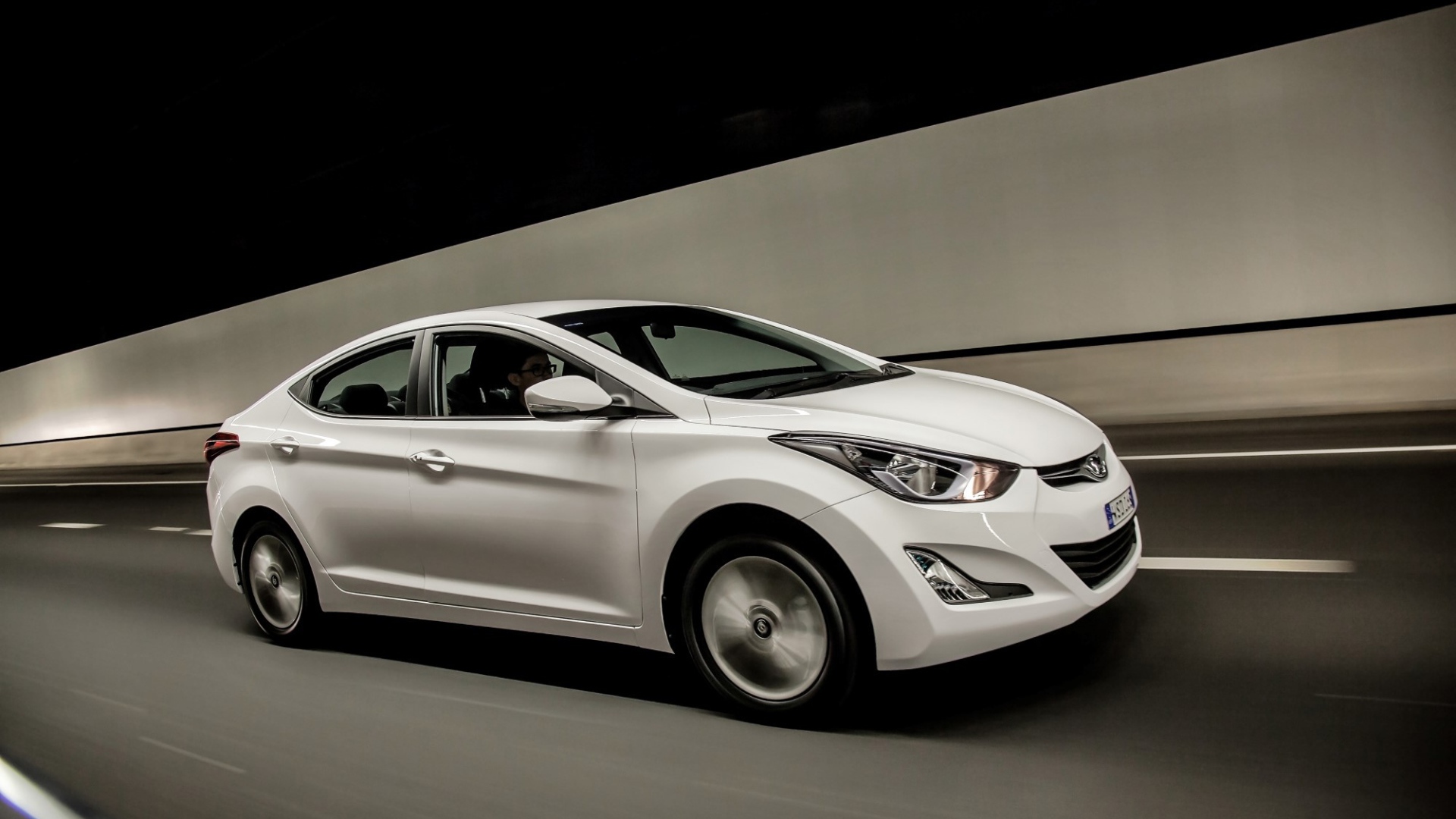 Тест драйв автомобиля Hyundai Elantra 2014