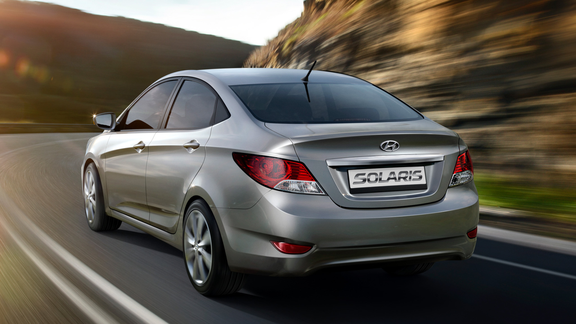 Автомобиль марки Hyundai модели Solaris