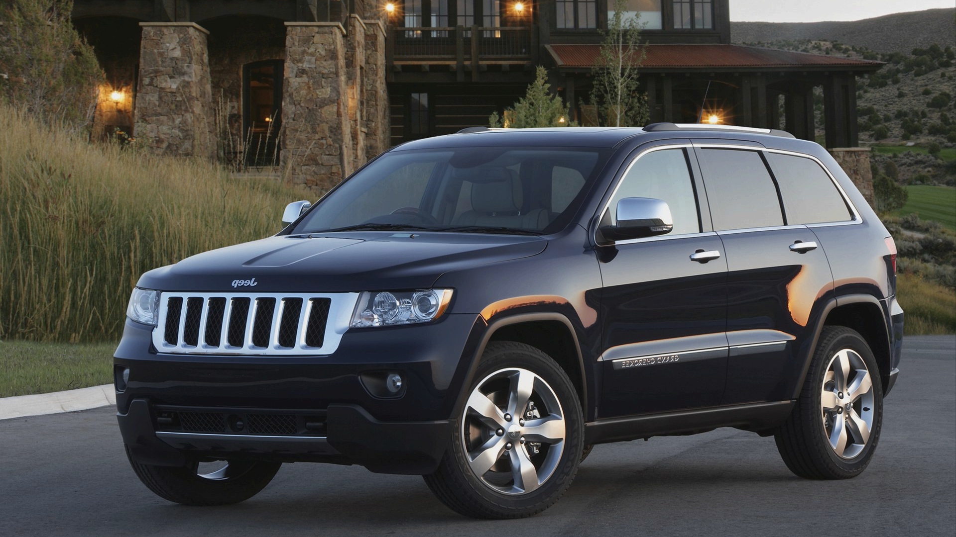 Автомобиль марки Джип Гранд Чероки 2014