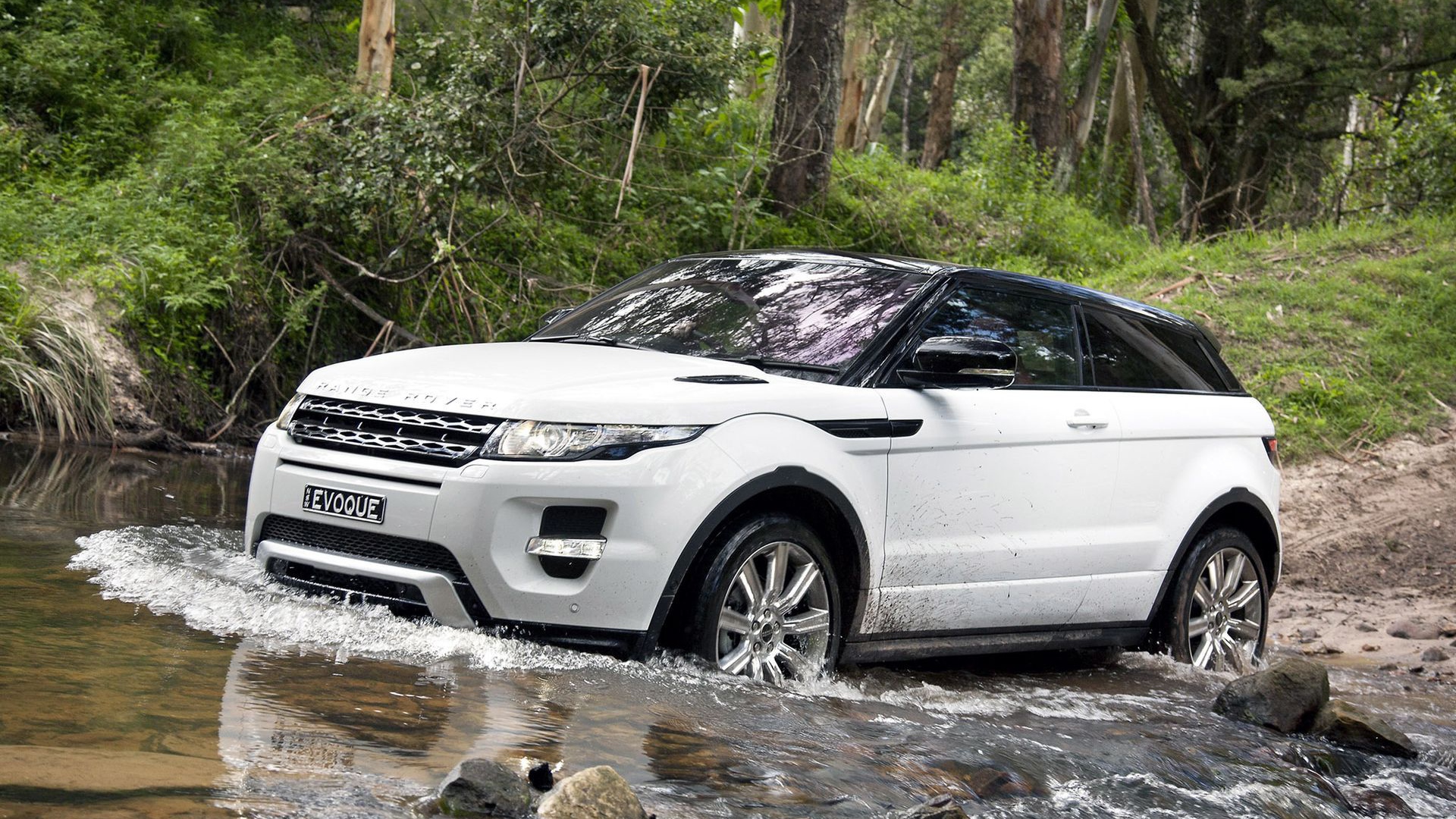  Надежный автомобиль Land Rover A8