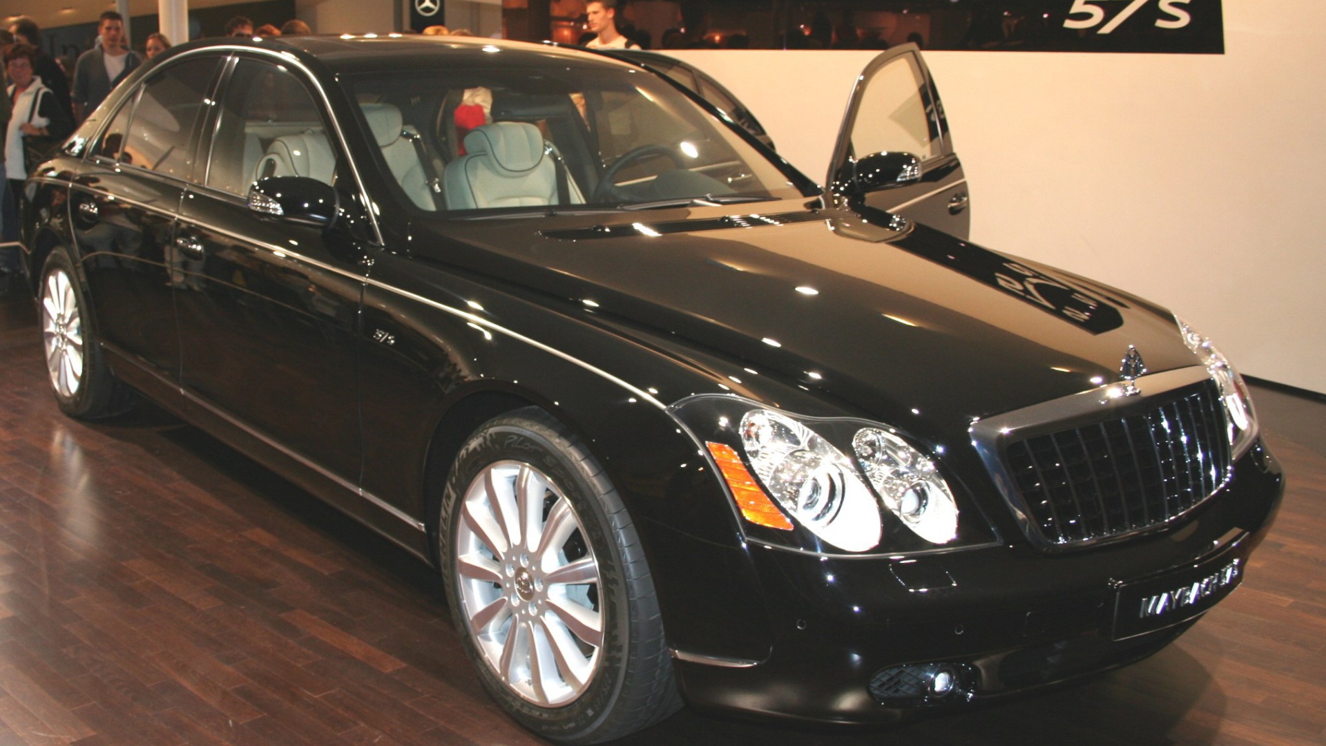 Новая машина Maybach  57