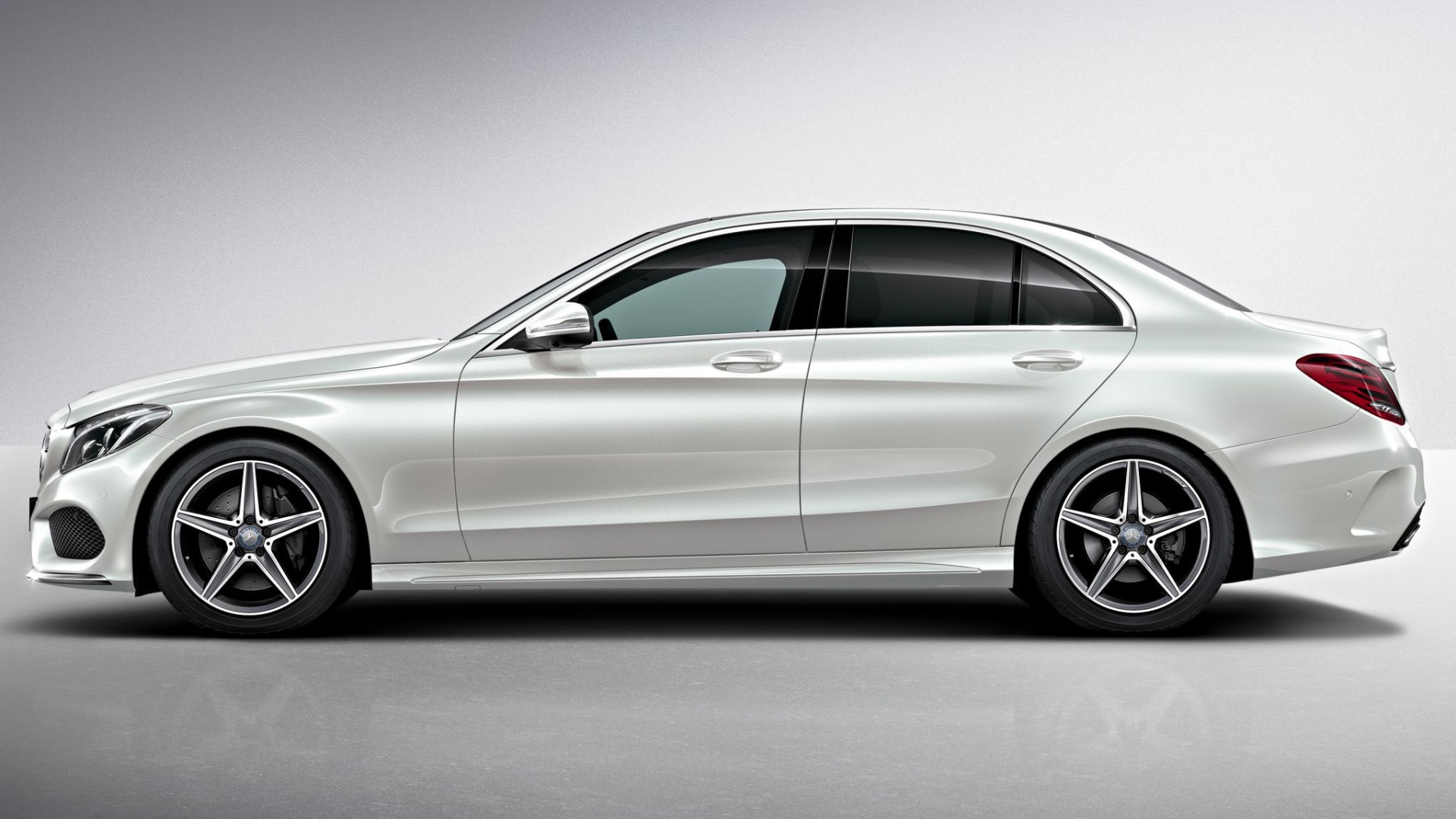 Автомобиль марки Mercedes модели C-Class 2014