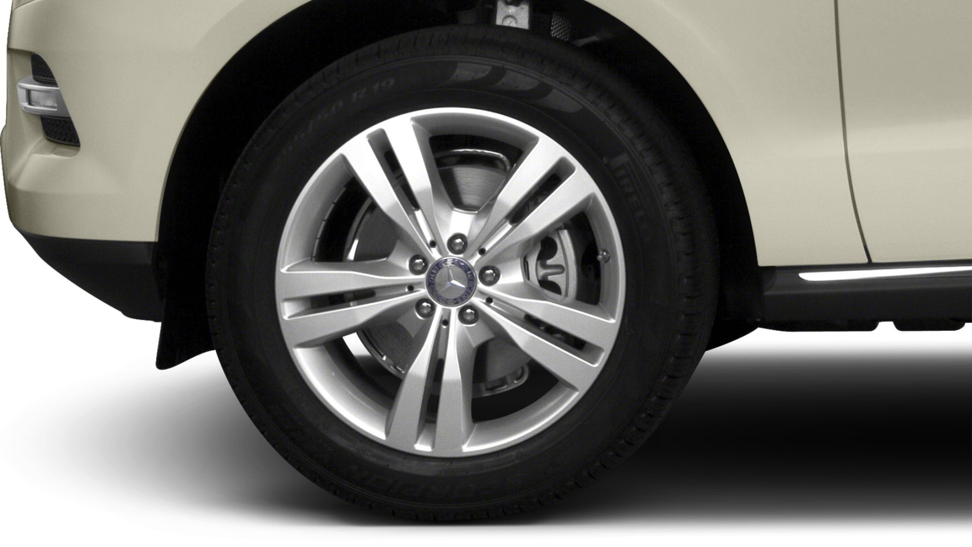 Тест драйв автомобиля Mercedes V-Class 2014