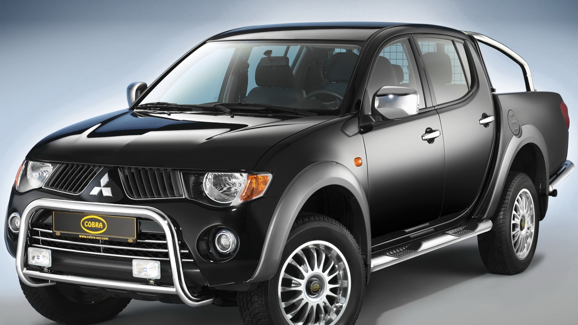 Новая машина Mitsubishi L200