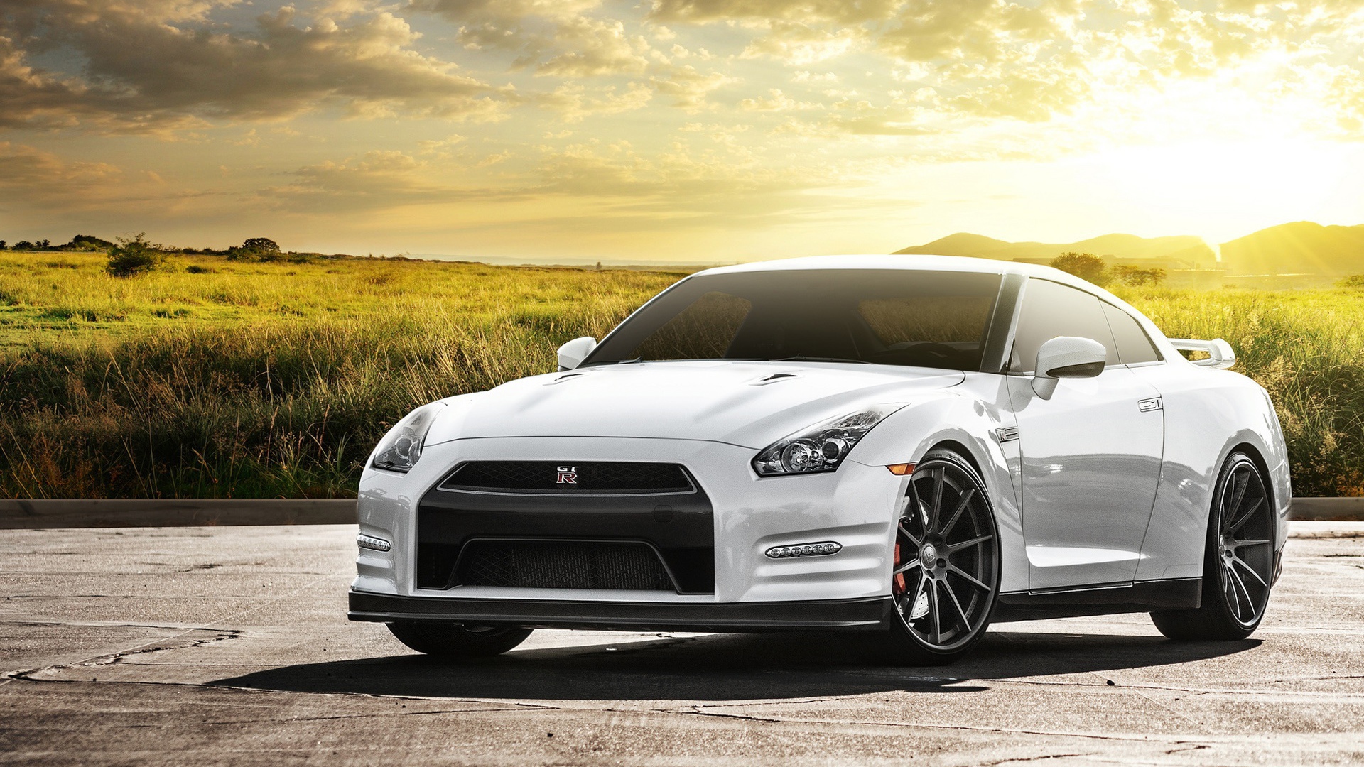 Удивительные Nissan GTR