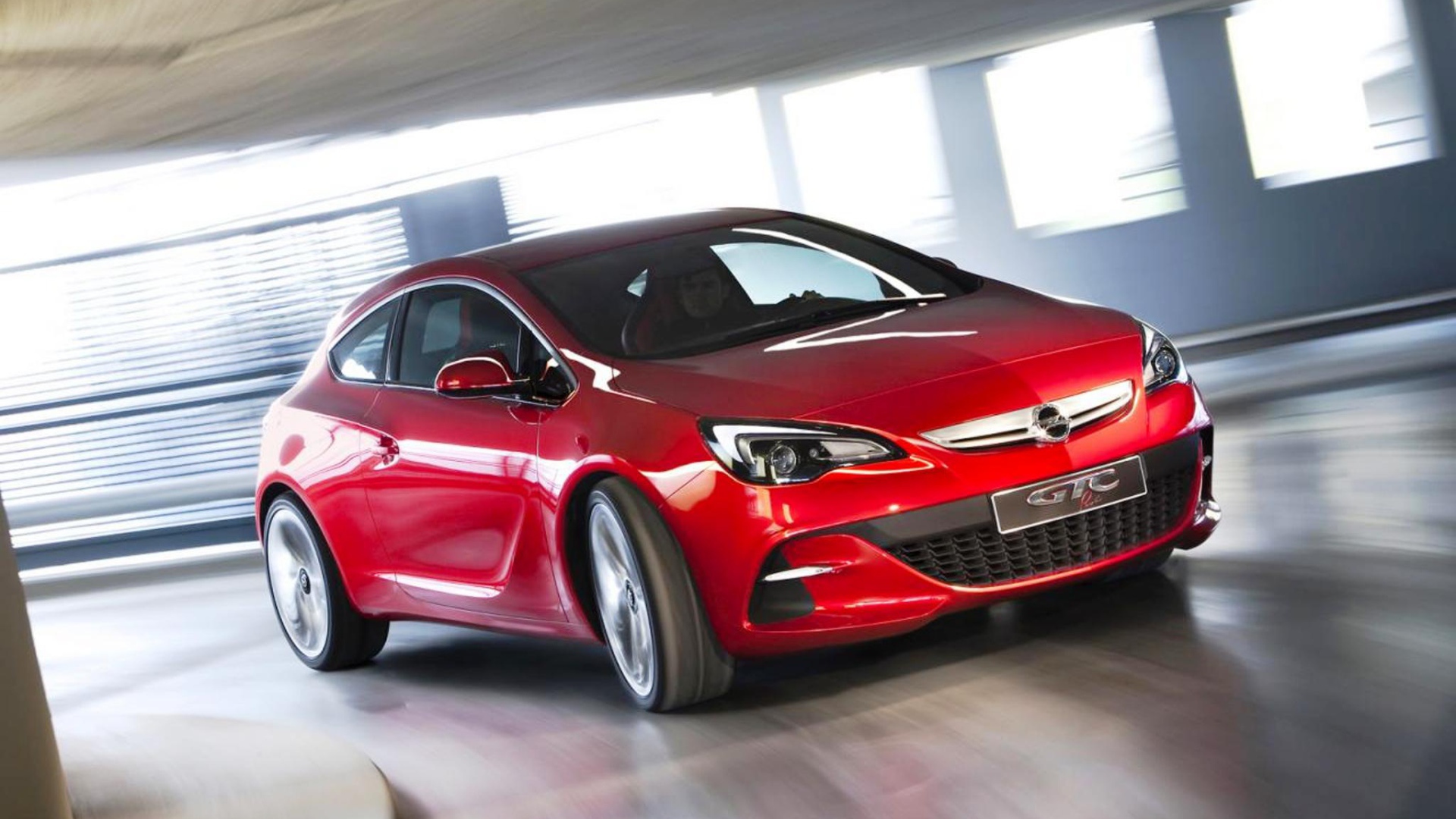 Новый автомобиль Opel Astra GTC 2014