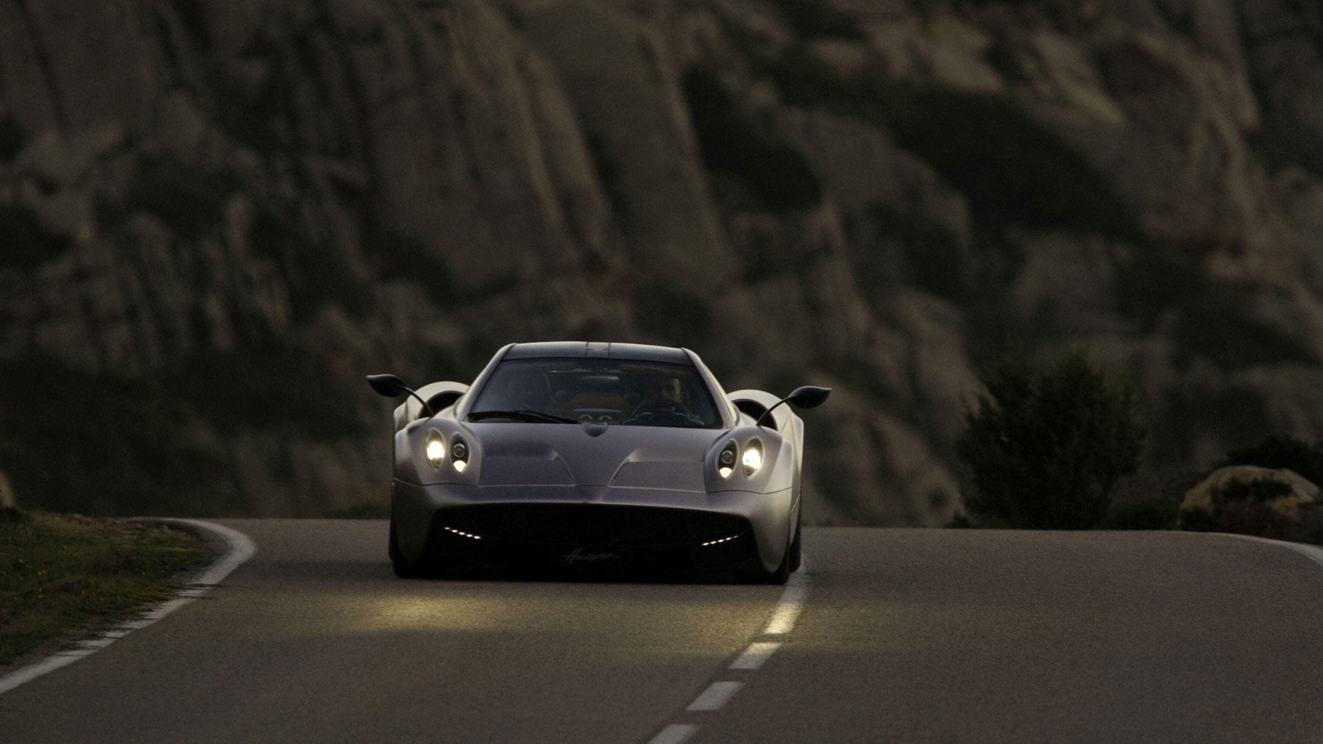Фото автомобиля Pagani Huayra