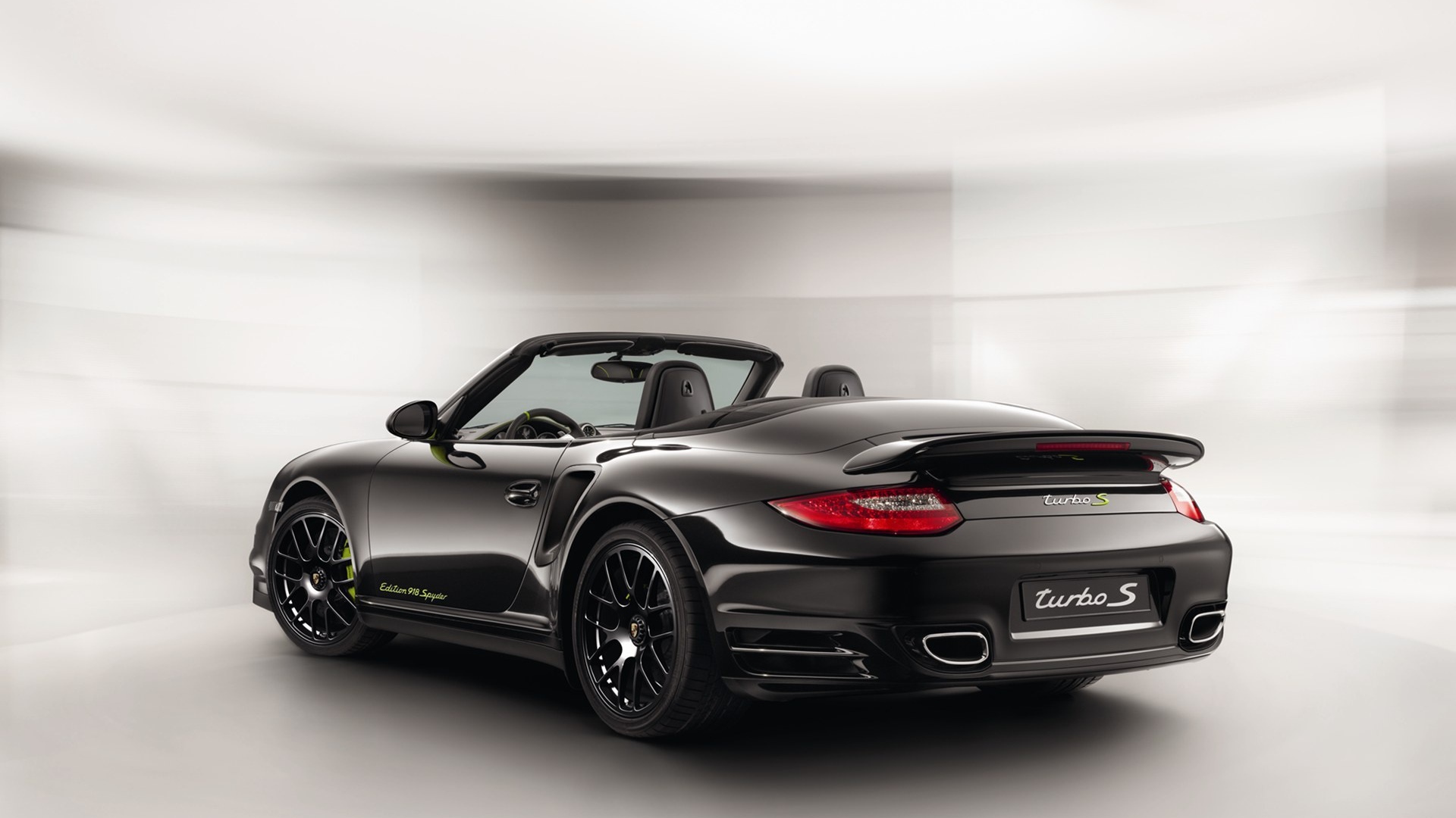 Машина Porsche Turbo S 918 Spyder