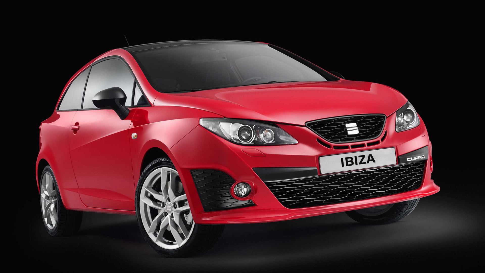 Красивый автомобиль Seat Ibiza
