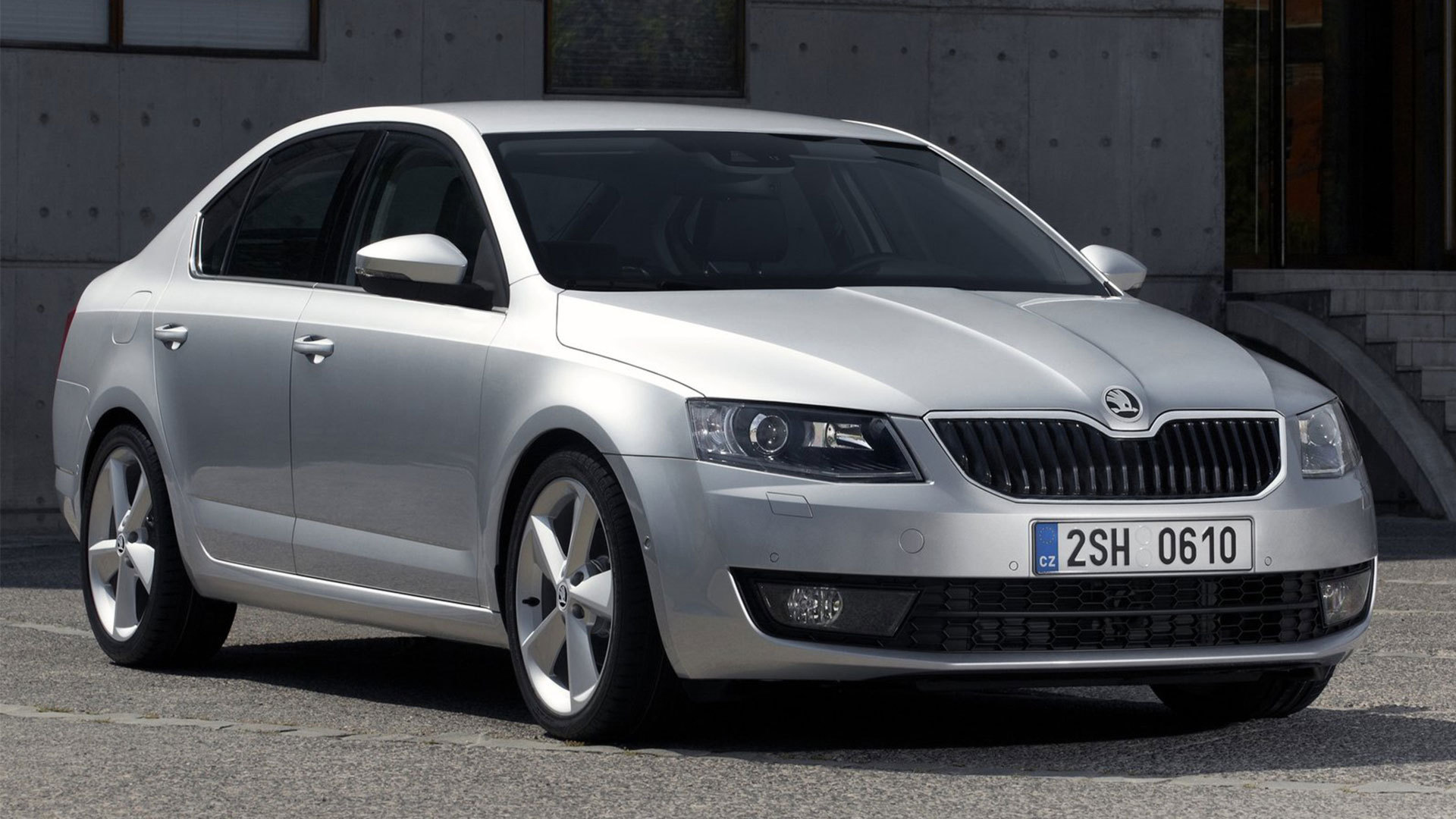 Новая машина Skoda Octavia 2013