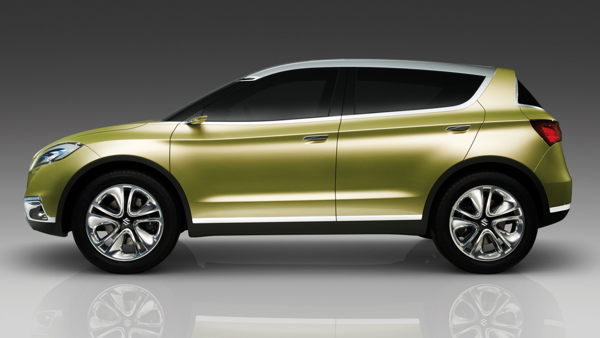 Надежный автомобиль Suzuki S-Cross 2014