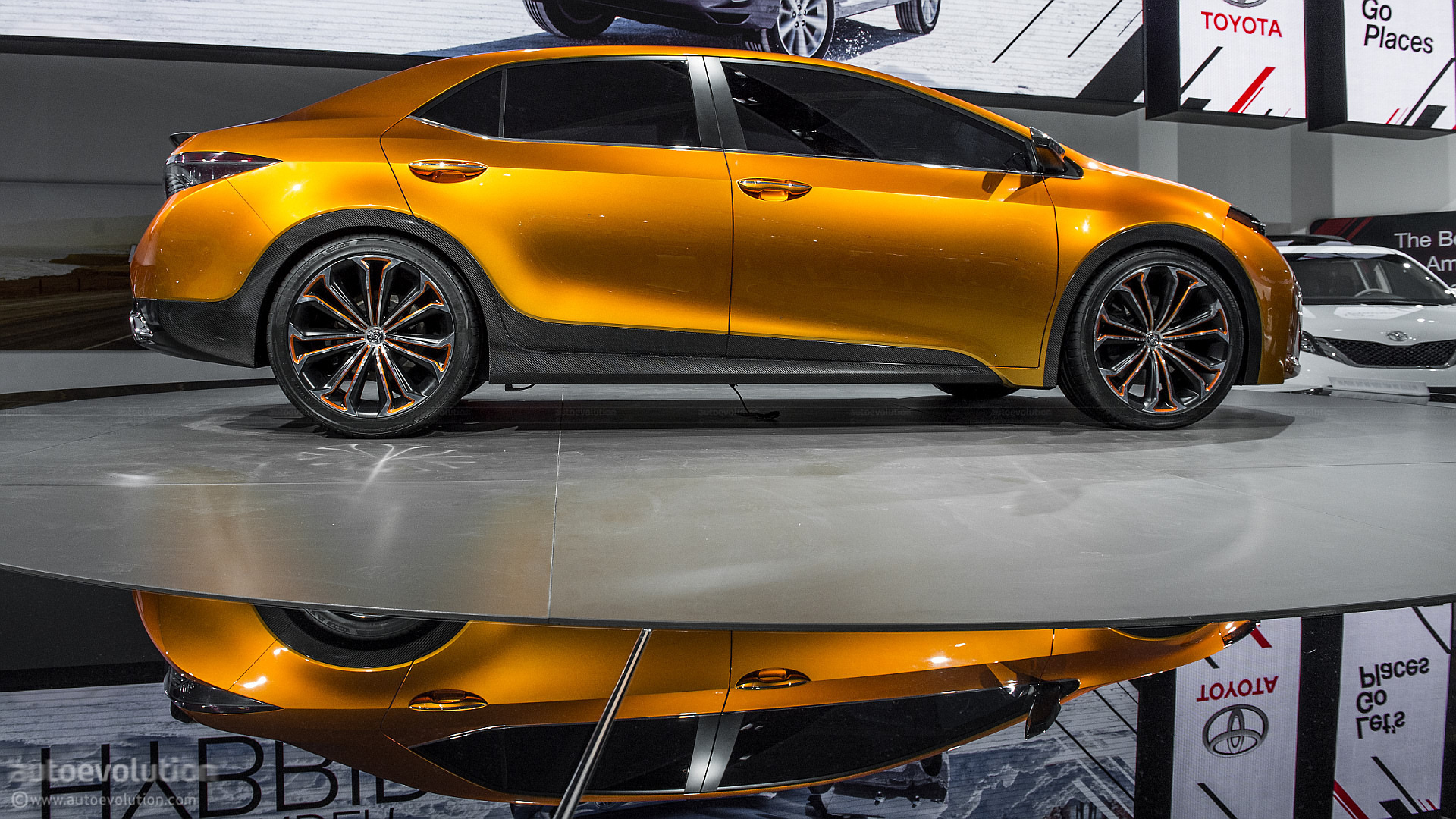 Фото автомобиля Toyota Corolla 2014 