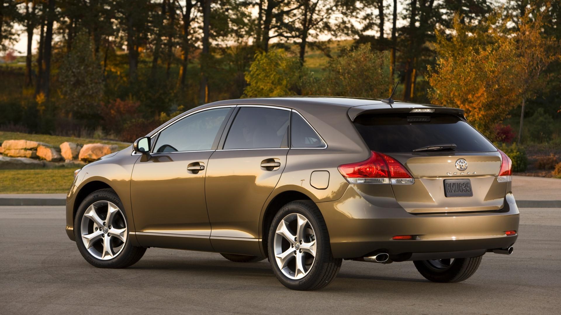 Тест драйв автомобиля Toyota Venza