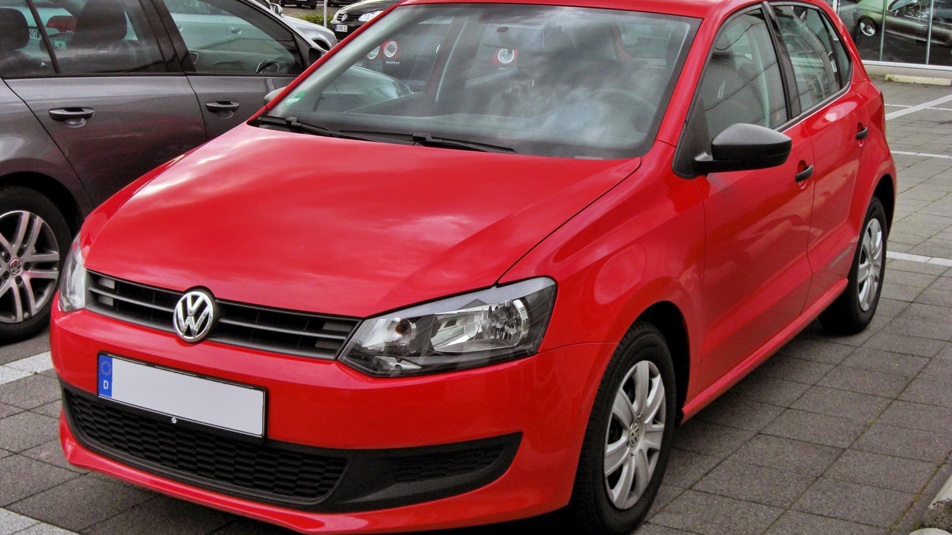 Красивый автомобиль Volkswagen  Polo (Поло) 2014