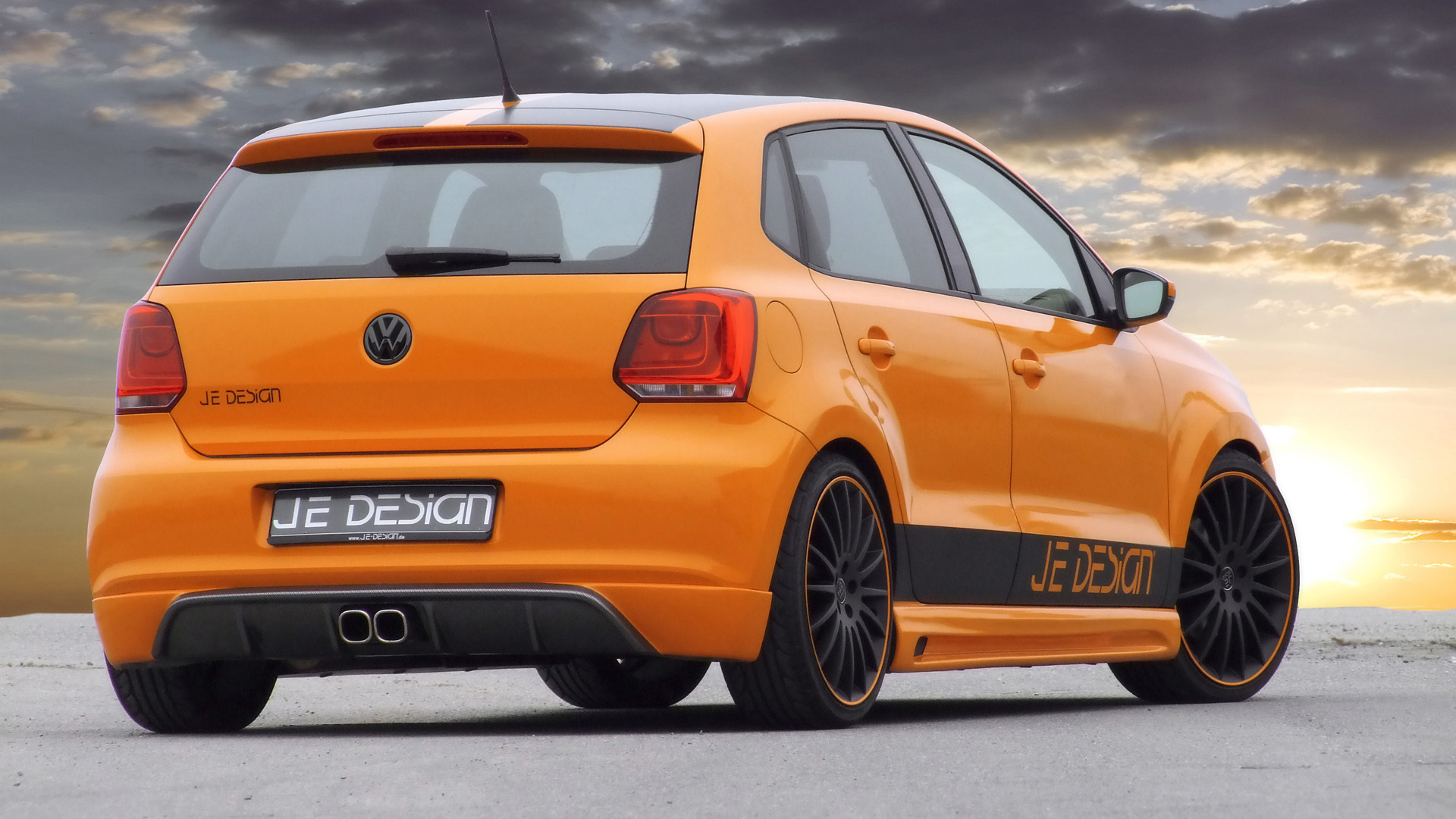 Красивый автомобиль Volkswagen Polo