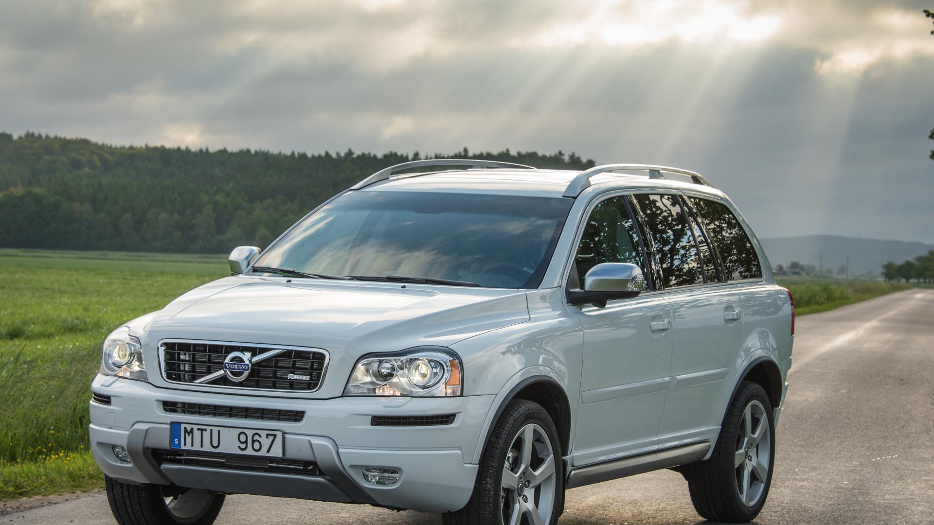 Новая машина Volvo  xc90 2014