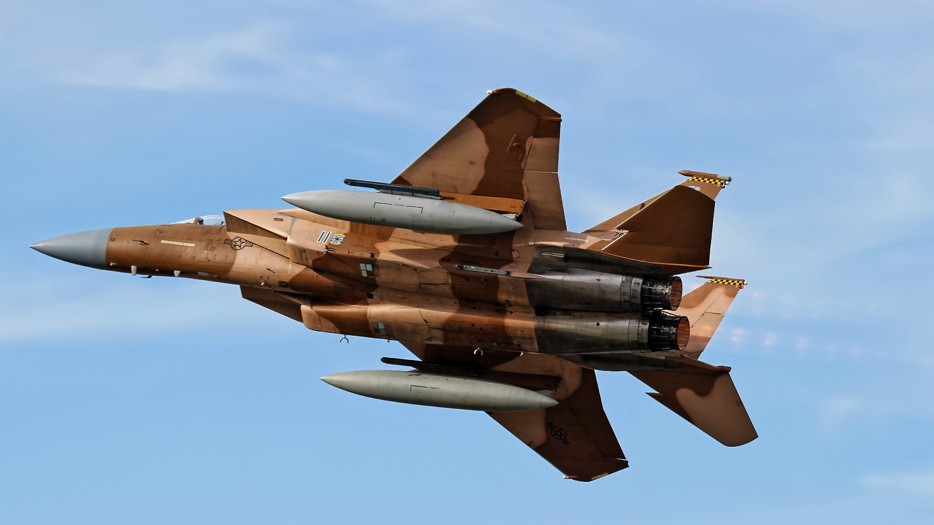 Военный самолет Ф-15