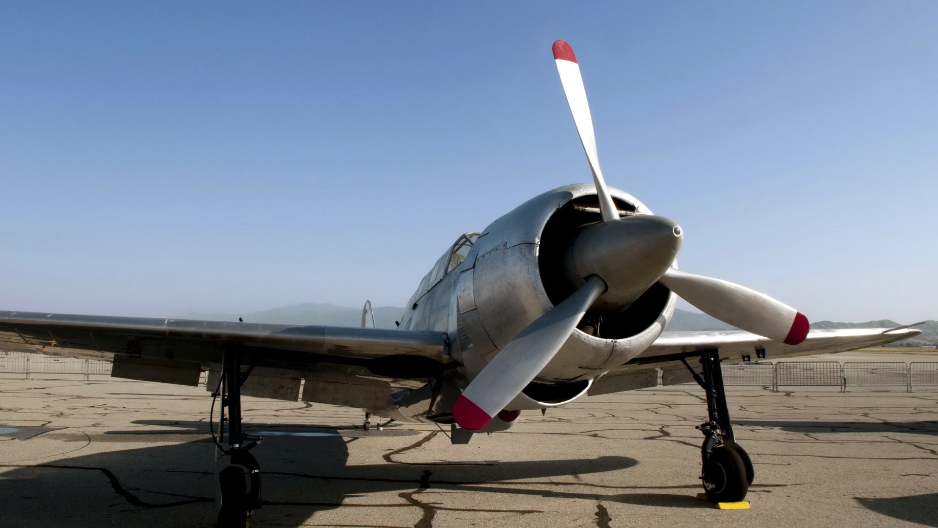 Винтовой самолет