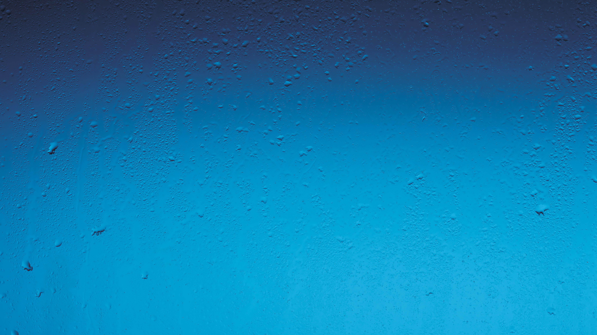 Капли на синем окне