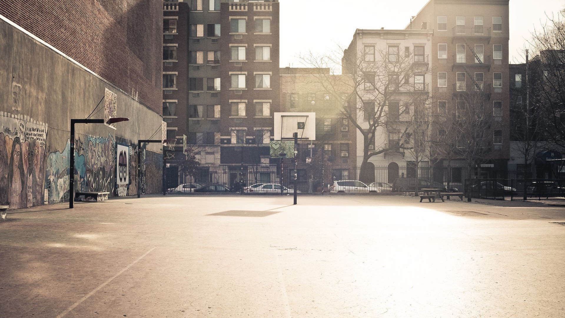 Спортивная площадка во дворе