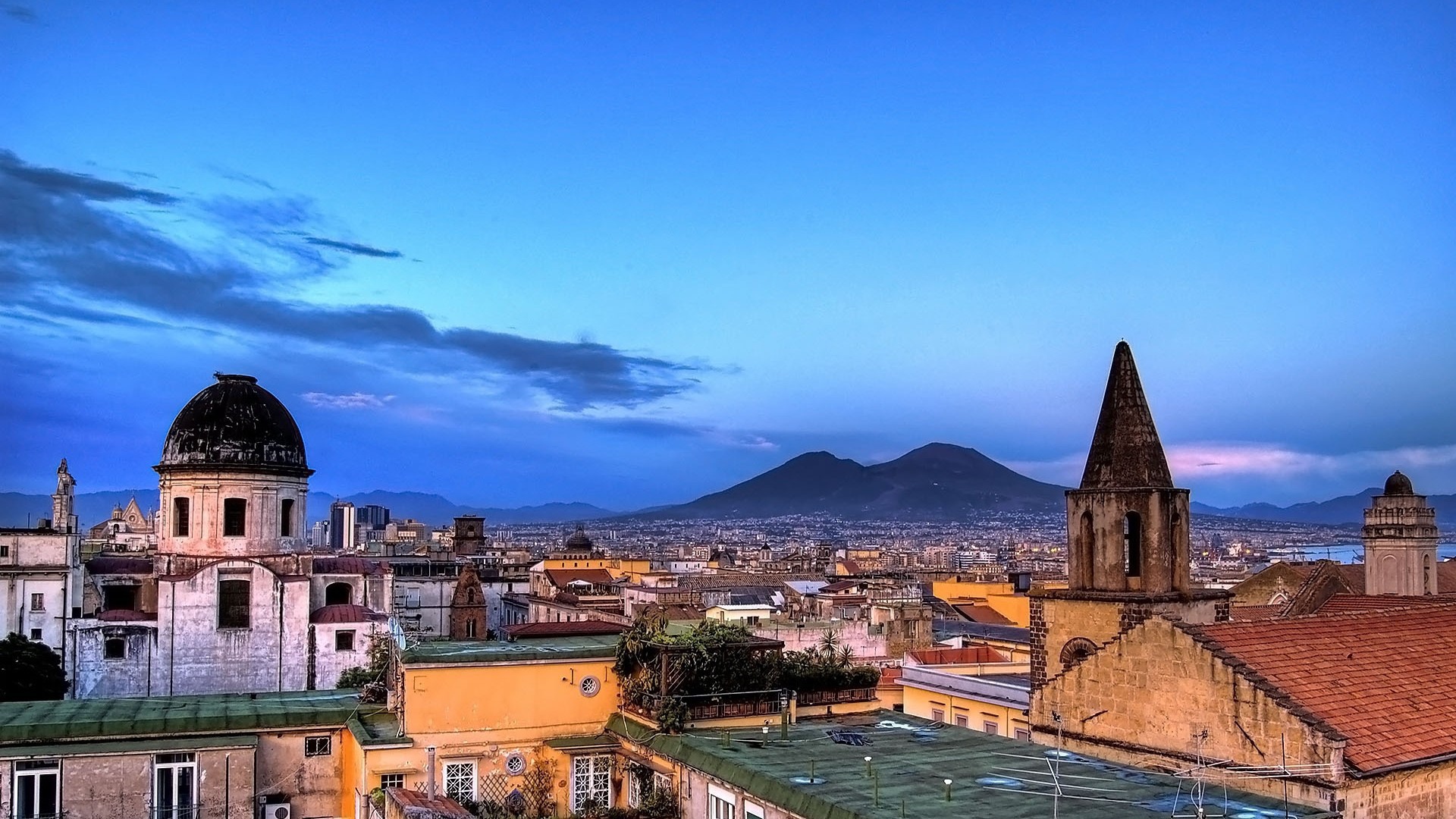 Городской пейзаж с крепостью