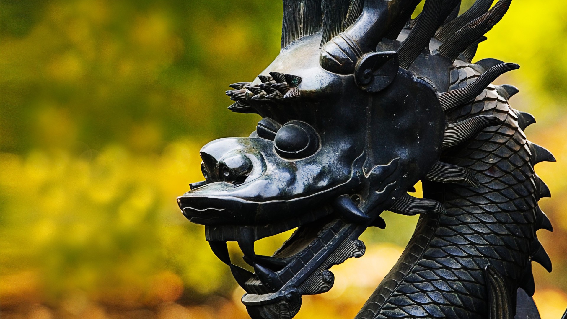 Статуя дракона