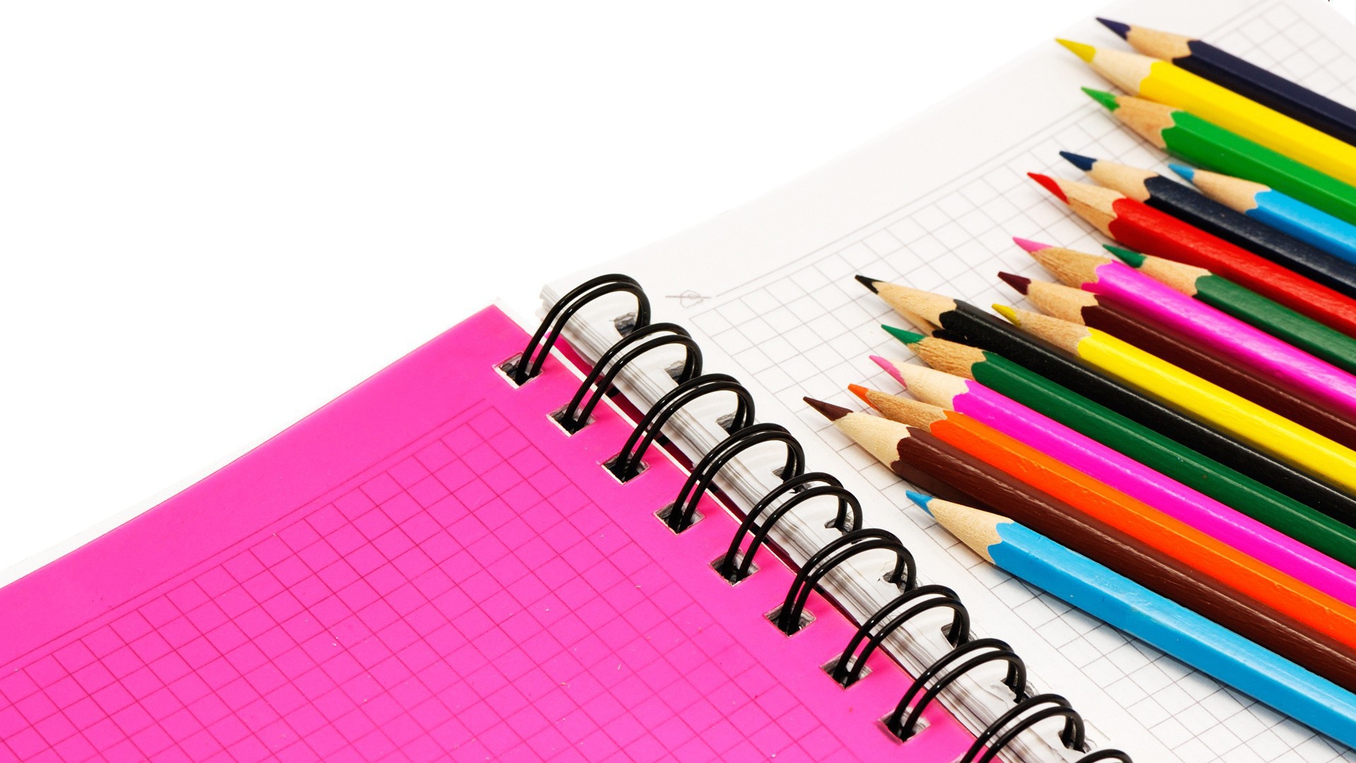 Карандаши на тетради