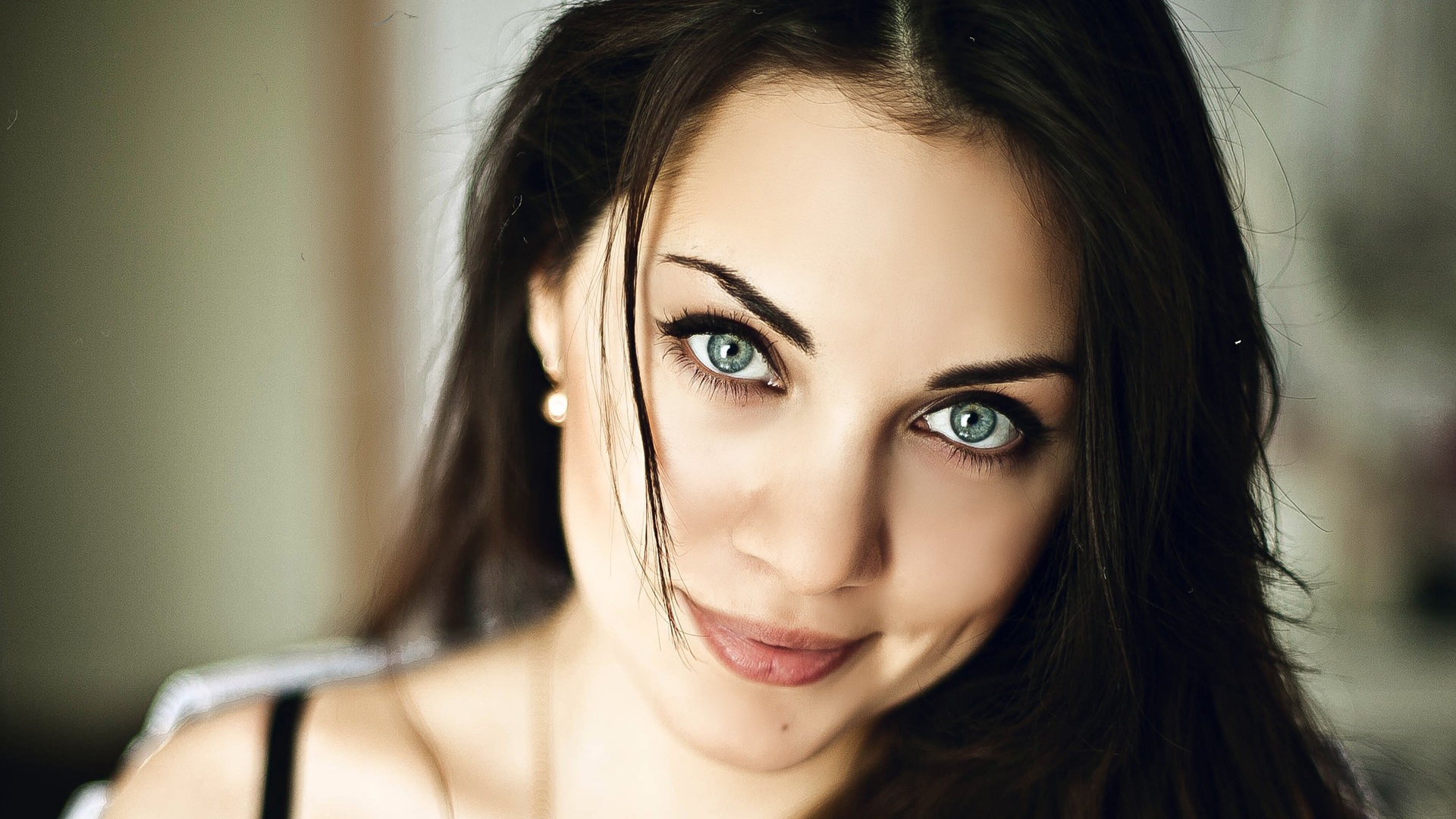 Популярная Настасья Самбурская