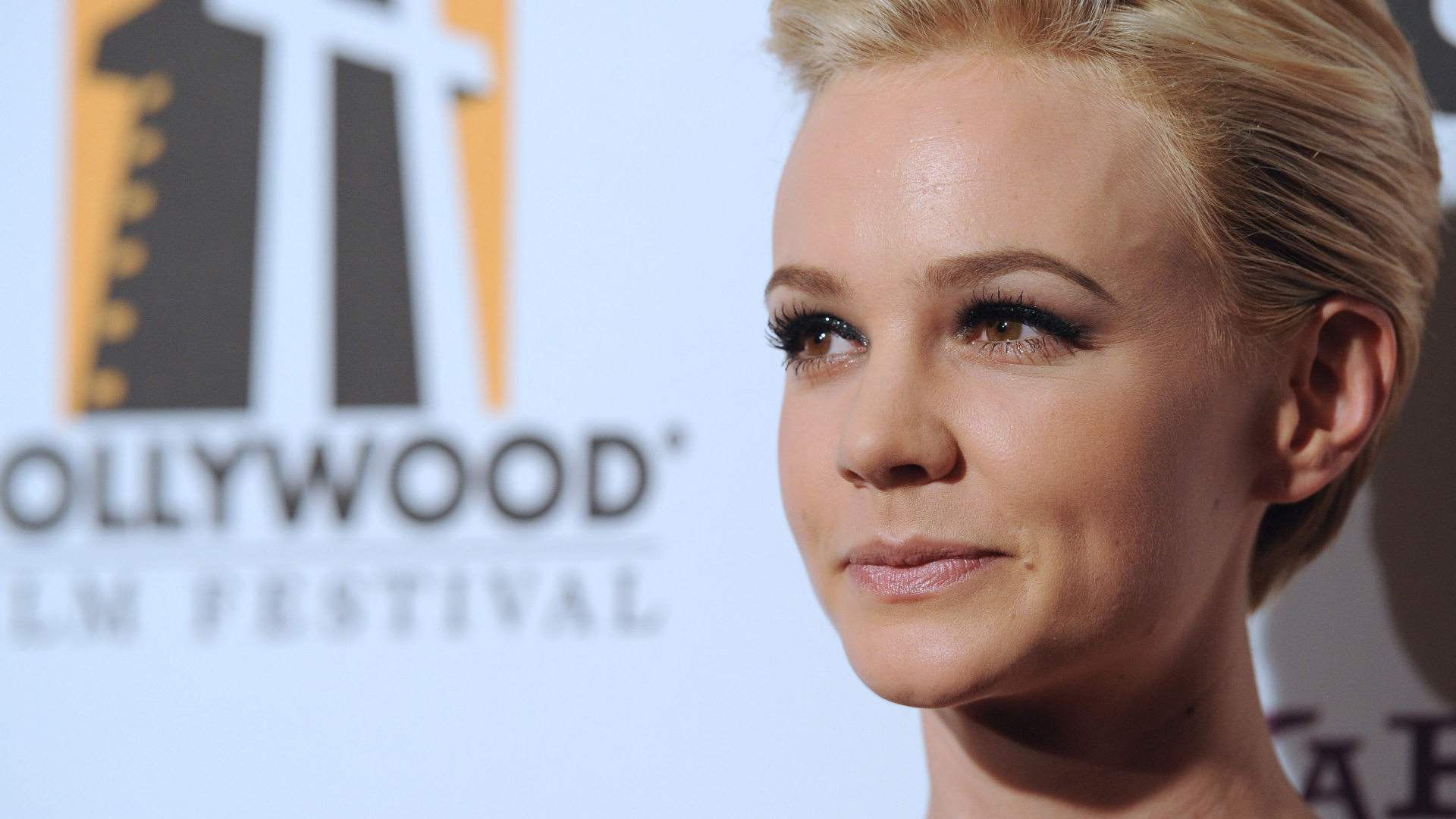 Популярная актриса Кэри Маллиган