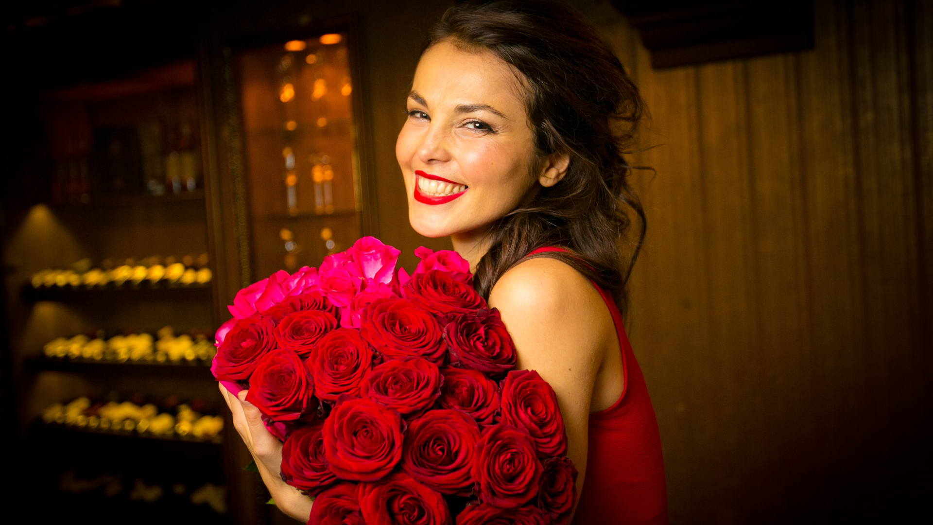 Известная русская певица Сати Казанова