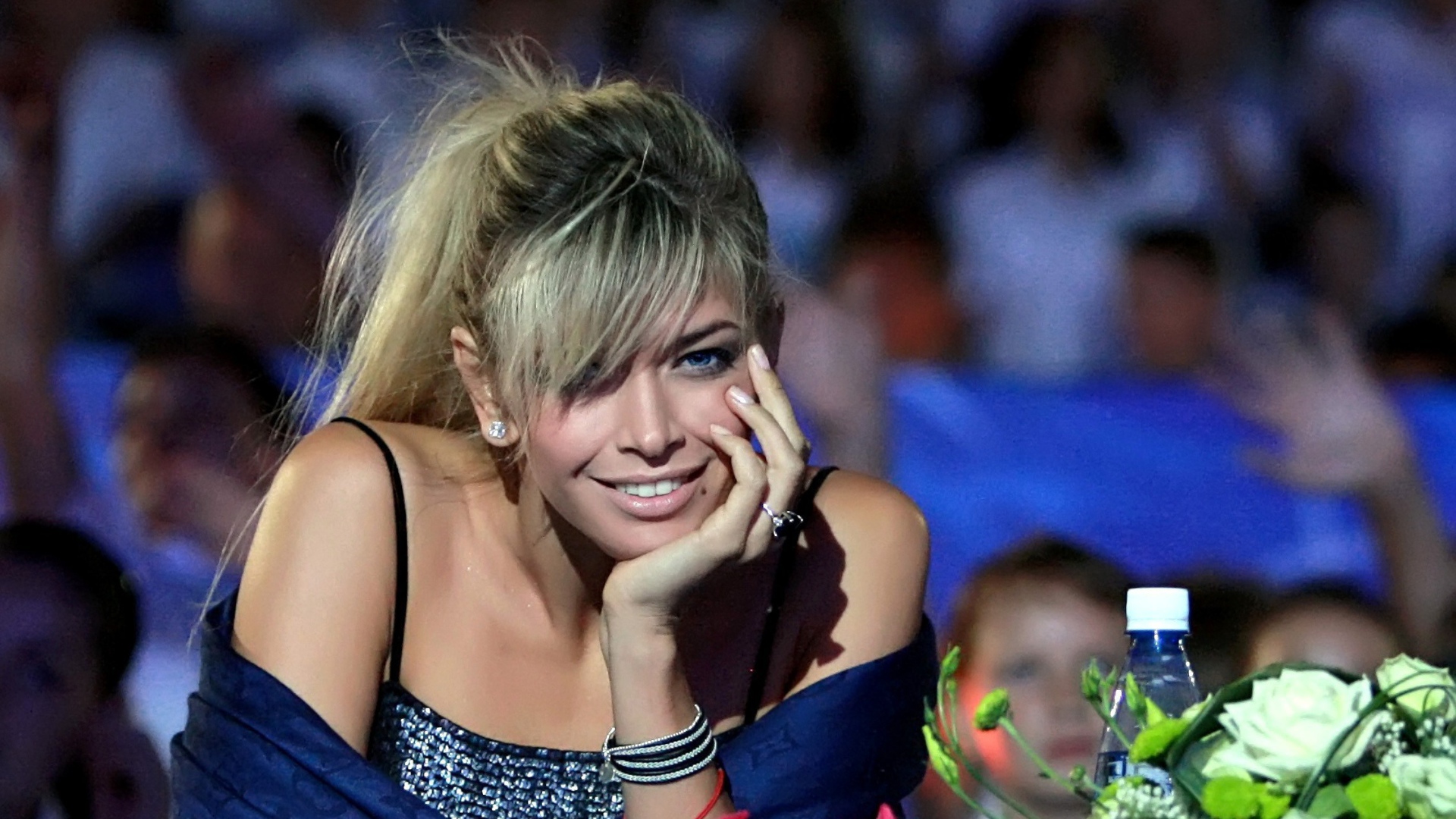 Красивая модель Вера Брежнева