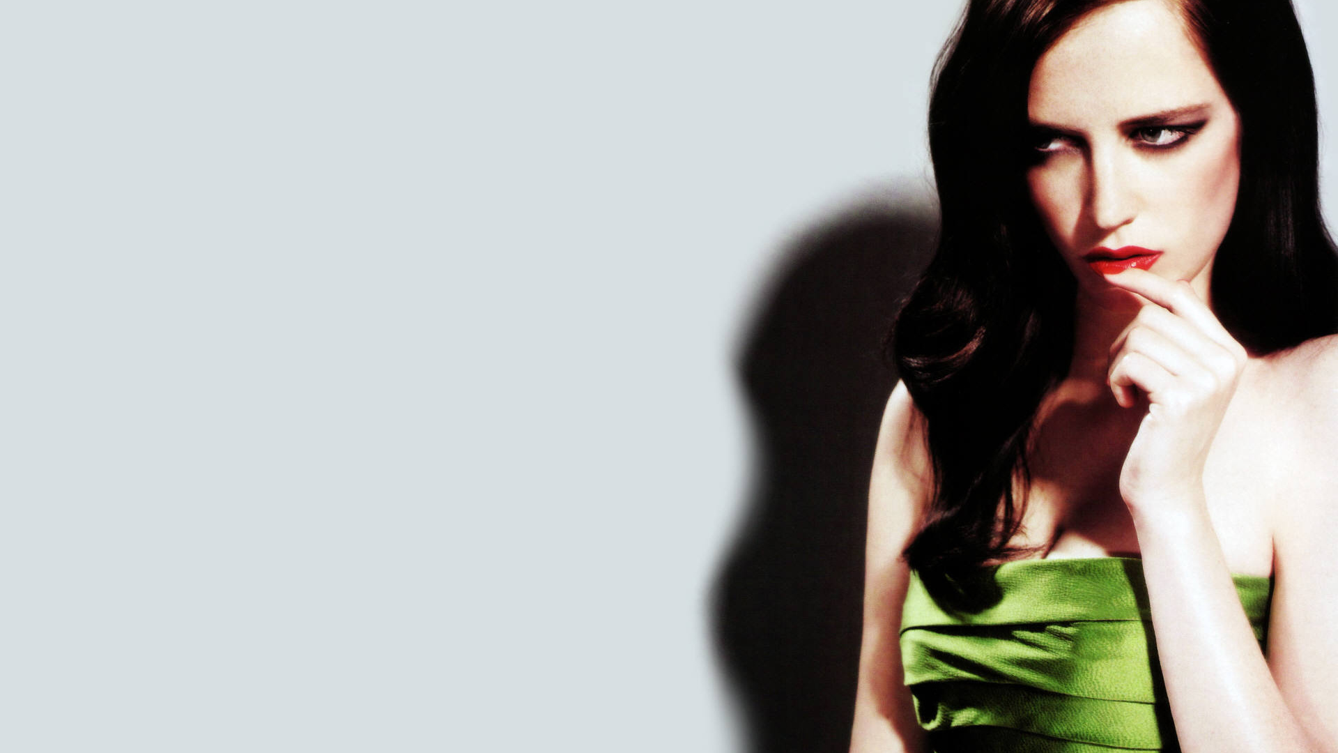 Популярная супермодель Ева Грин