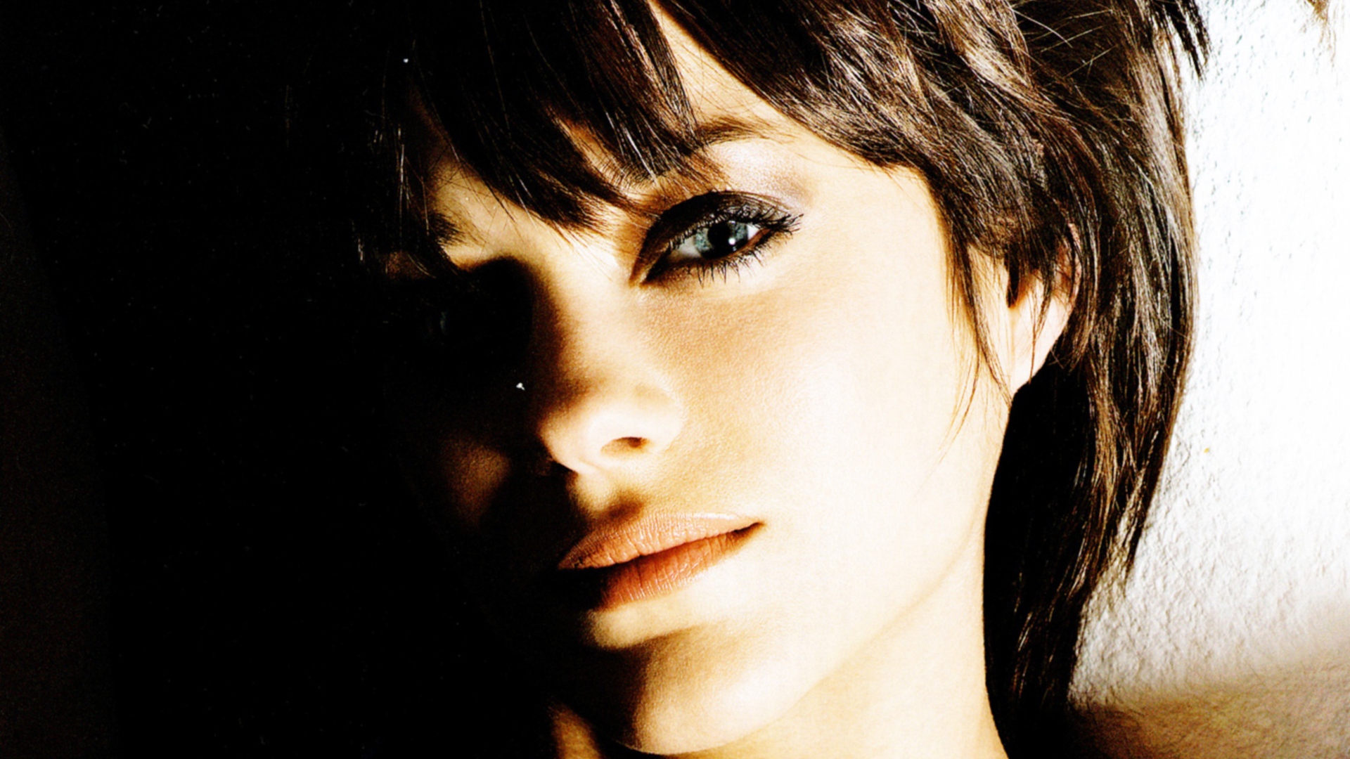 Очаровательная модель Марион Котийяр